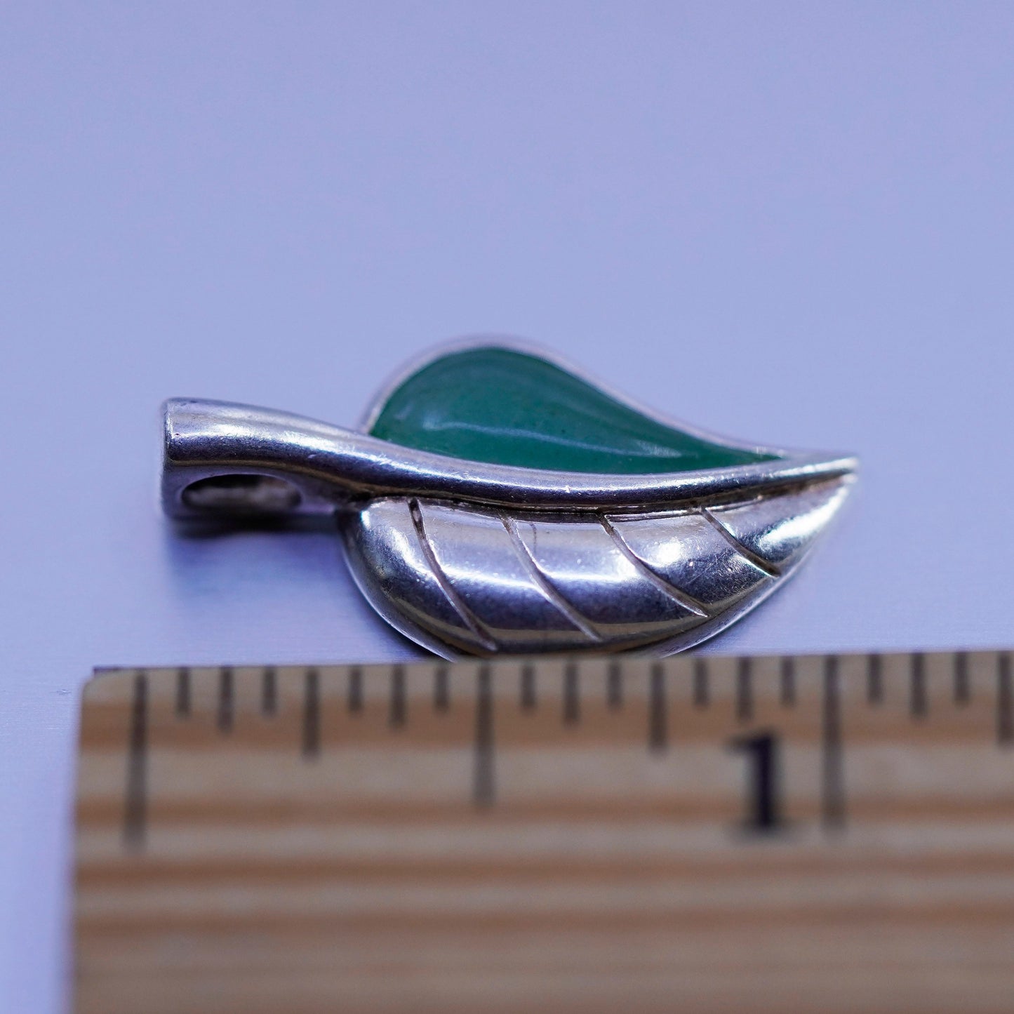 antique sterling 925 silver leaf pendant with green jade