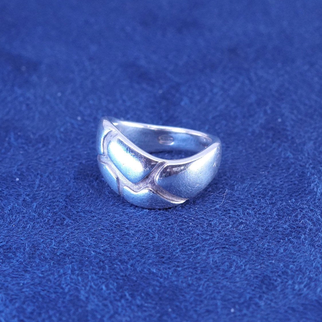 sz 7.5, vtg Fossil Sterling silver handmade ring, hopi 925 band w/ wavy pattern