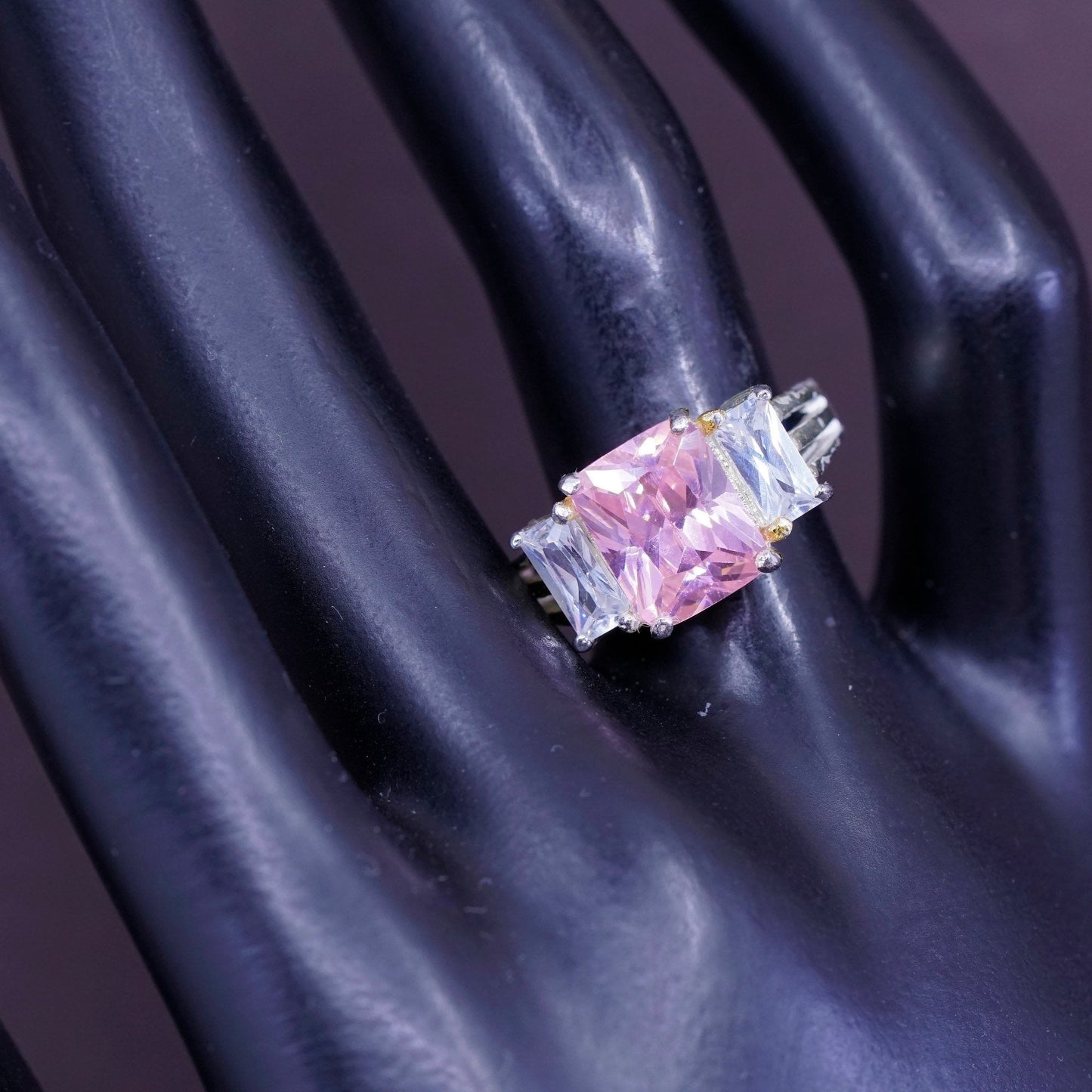 Size 7, vintage Sterling 925 silver ring with pink crystal and clear cz