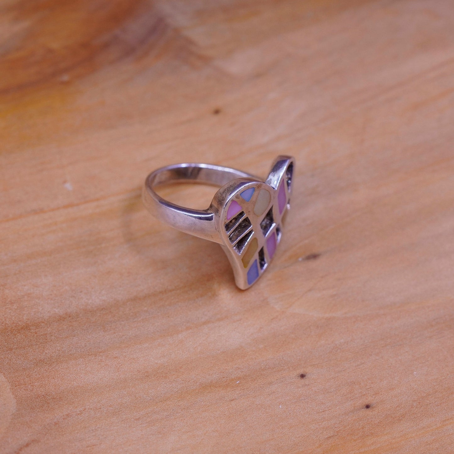 Size 8, vintage Sterling 925 silver handmade ring w/ pink blue mother of pearl