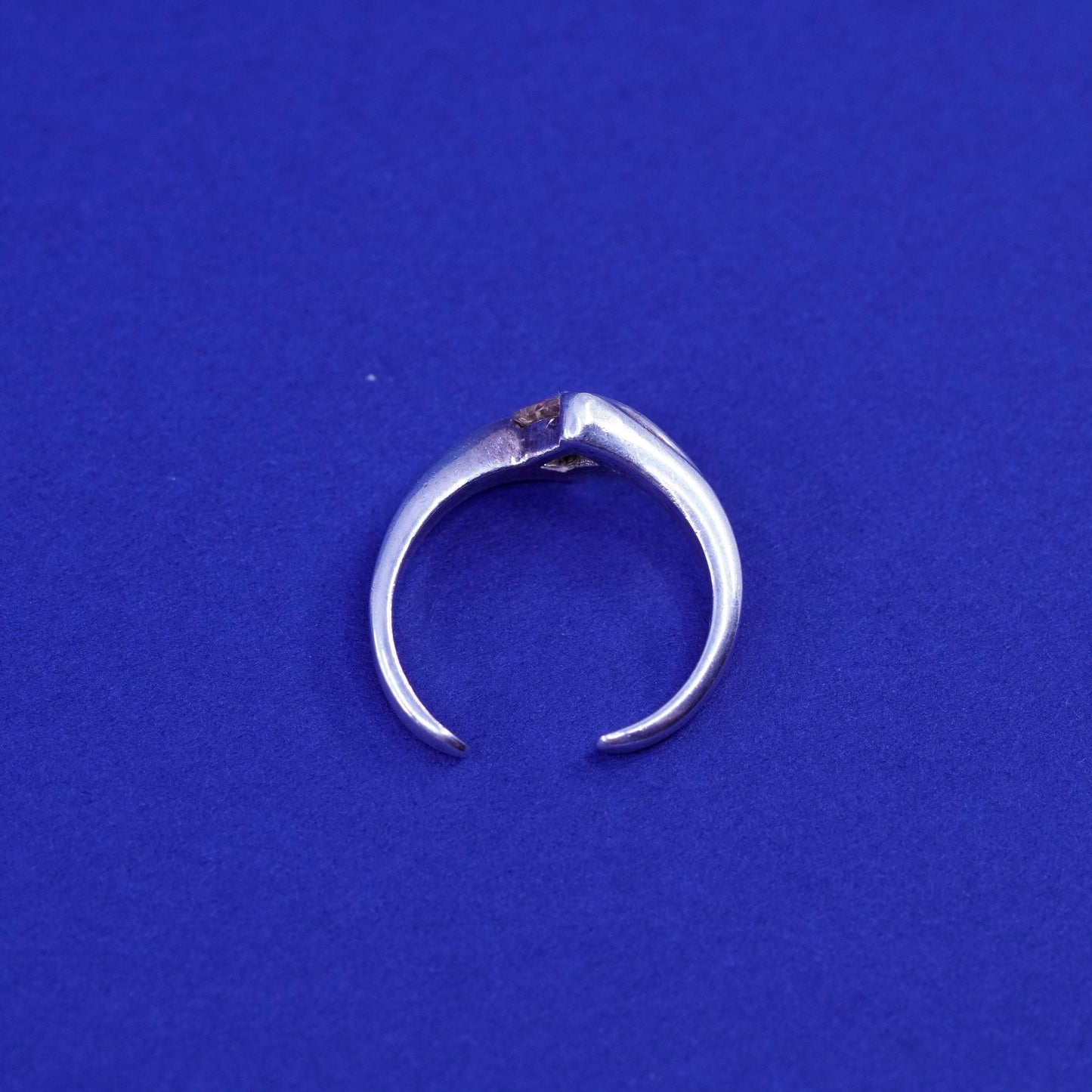 Size 3.5, vintage Sterling 925 silver open ring with citrine