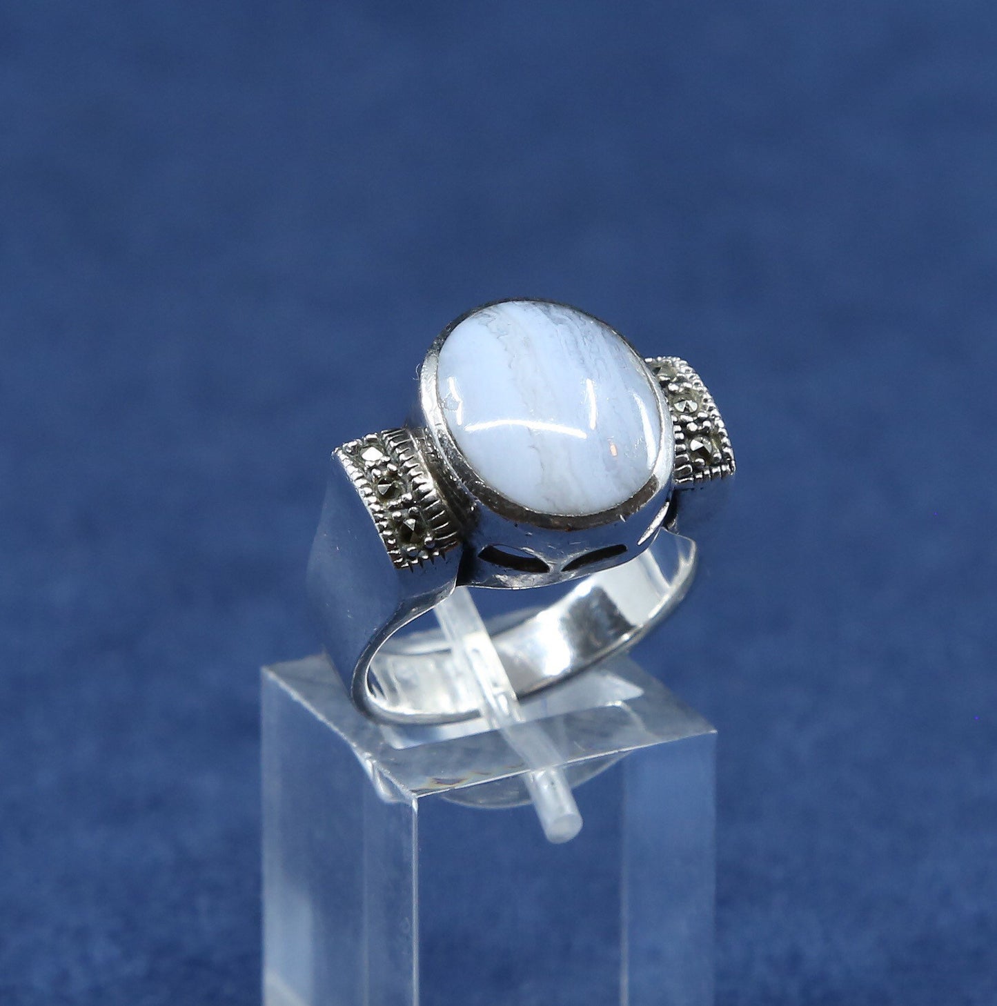 Size 8, vtg Sterling silver handmade ring, 925 w/ purple lace agate