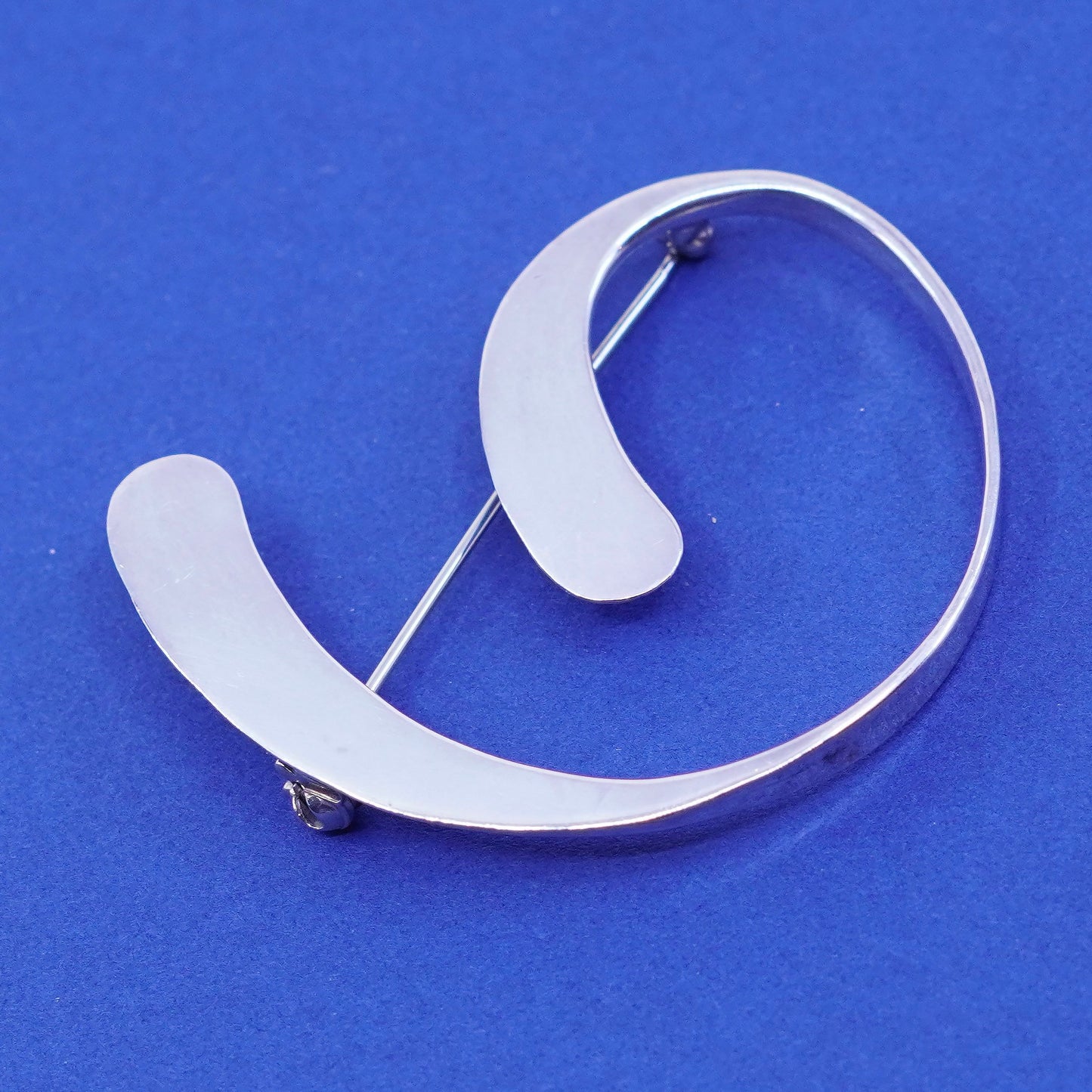 Vintage Sterling silver handmade brooch, 925 modern swirly wavy pin