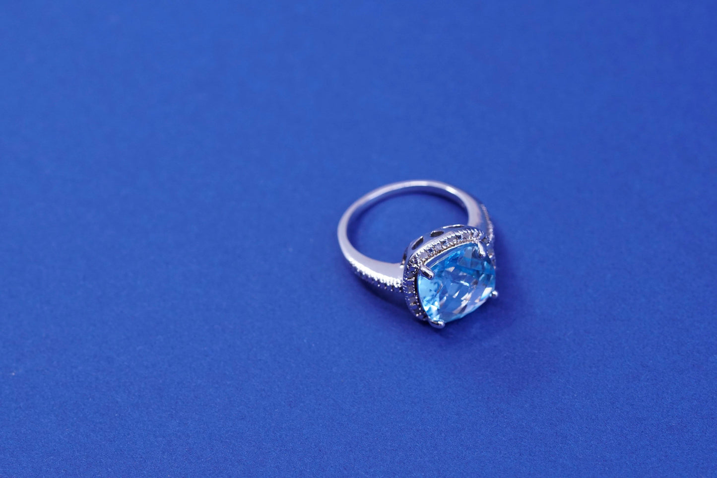 Size 8.25, vtg DBJ Sterling 925 silver ring with cushion cut topaz and diamond