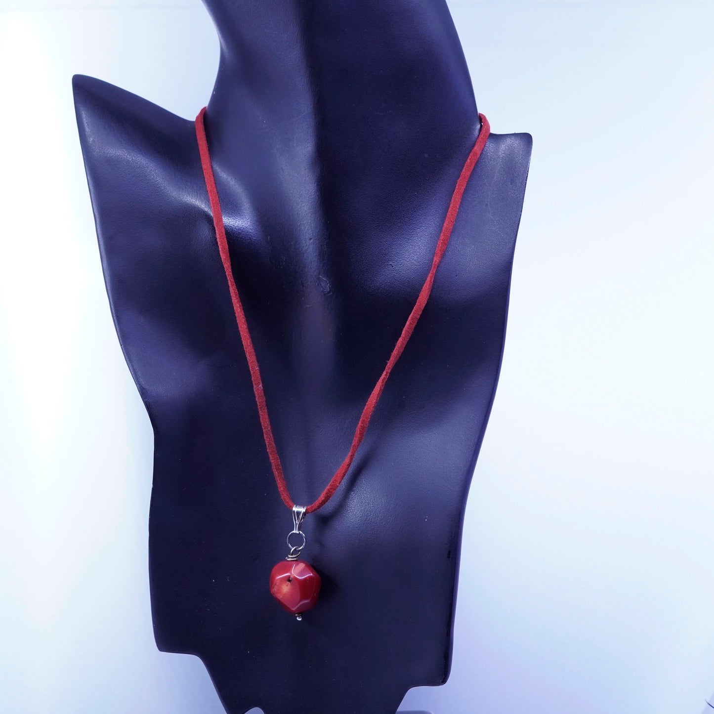 17”, Native American 925 Sterling Silver leather Necklace coral nugget pendant