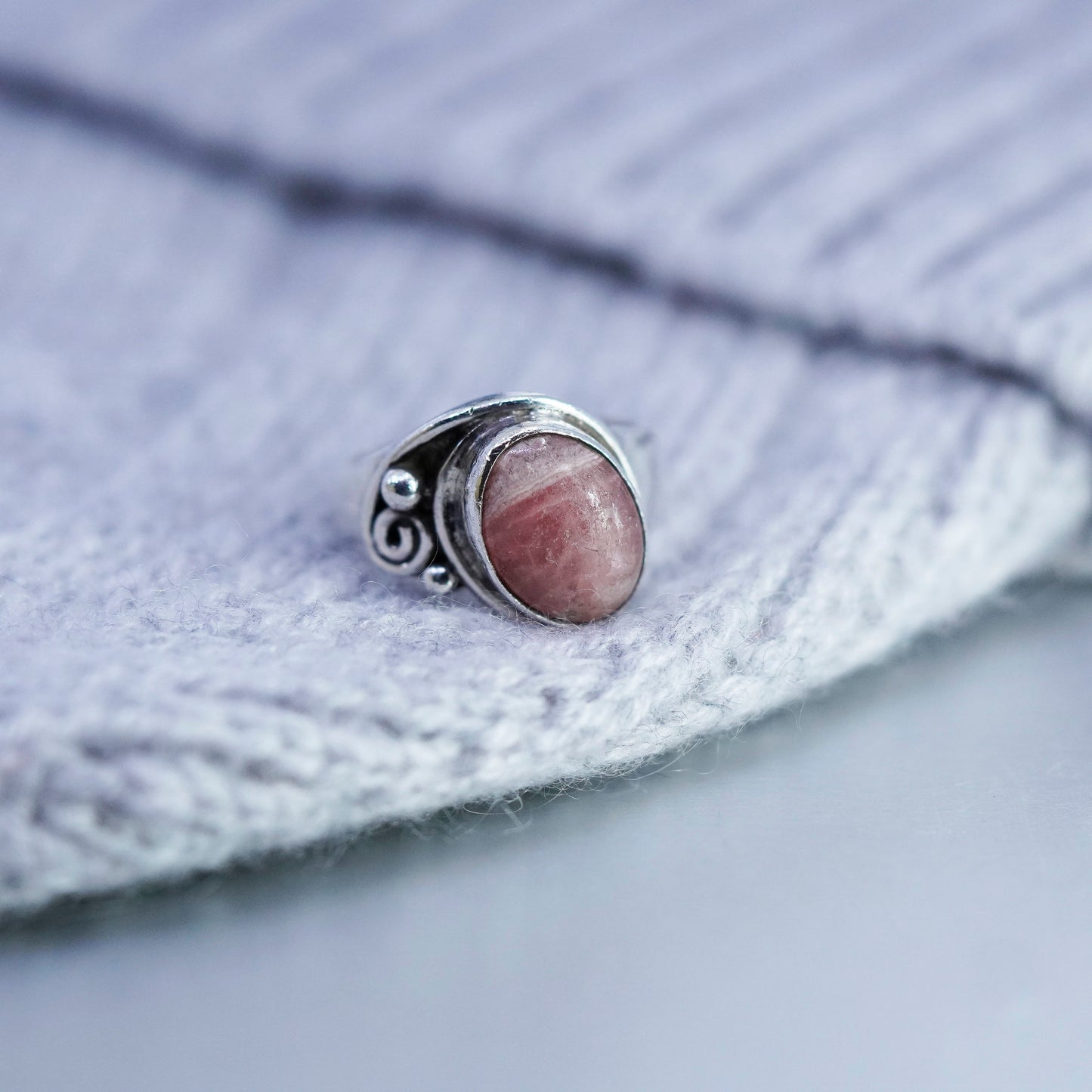 Size 8.5, vintage Sajen Sterling 925 silver handmade ring w/ pink Rhodochrosite