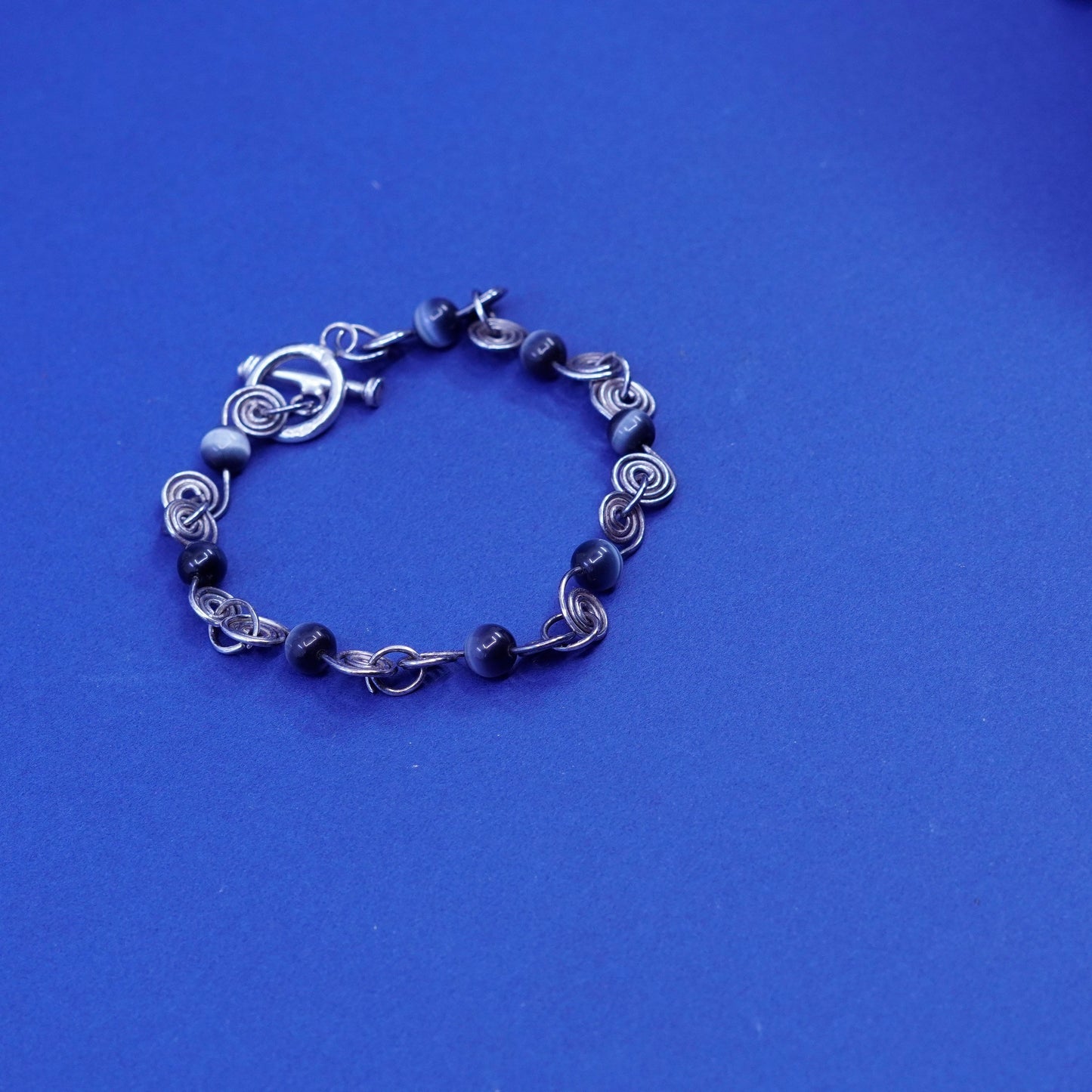 7”, Sterling silver handmade bangle bracelet, 925 swirl chain cat’s eye beads