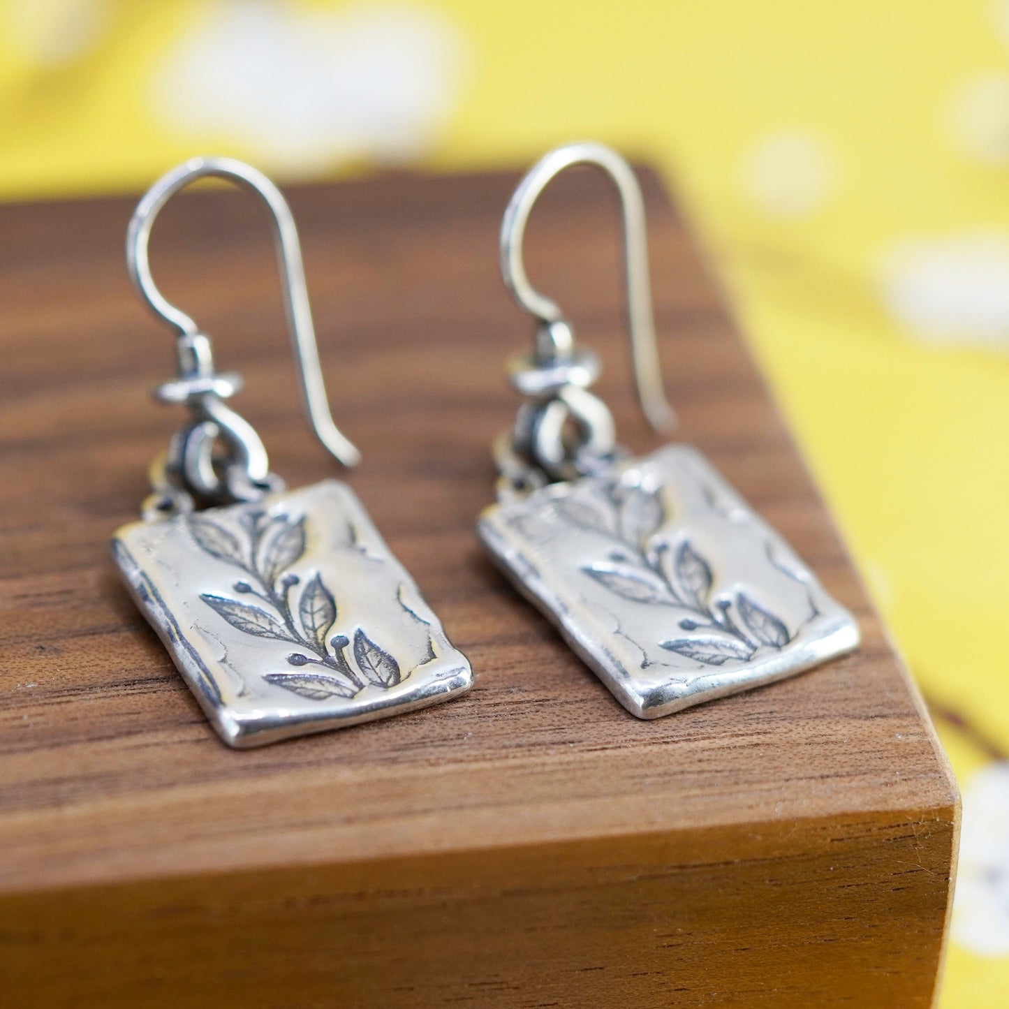Vintage Israel didae shablool Sterling 925 silver handmade earrings with leaves