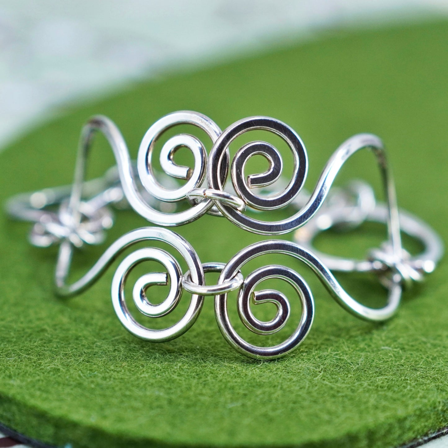7.25”, Vintage sterling silver charm bracelet, 925 swirly chain