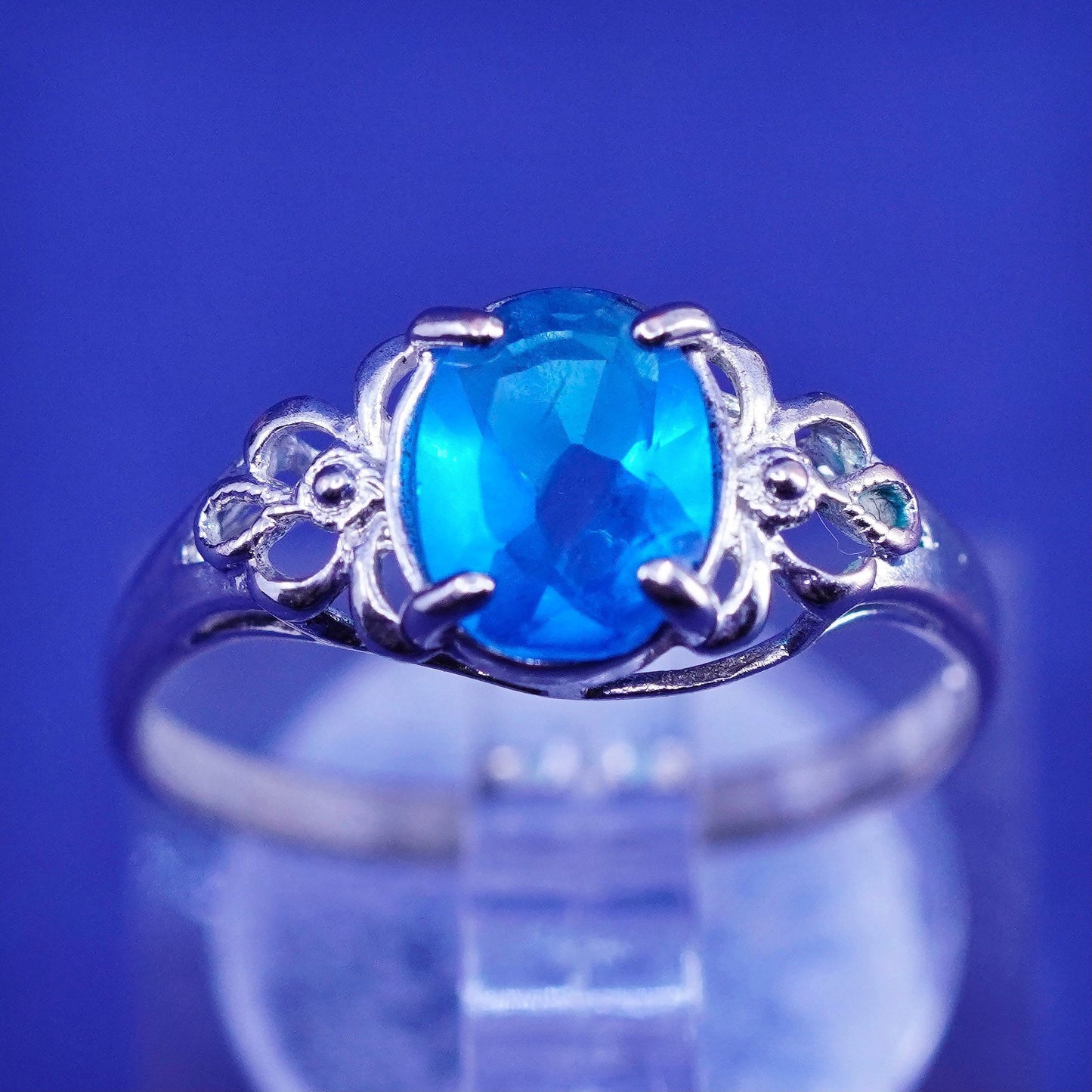 Size 6.25, vintage sterling 925 silver handmade ring with blue crystal
