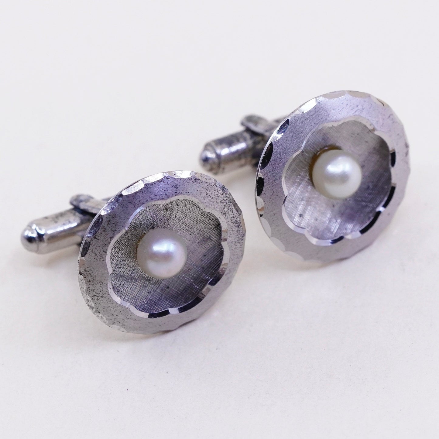 Vintage 1950s sterling silver cuff link, 925 textured round cufflink with pearl