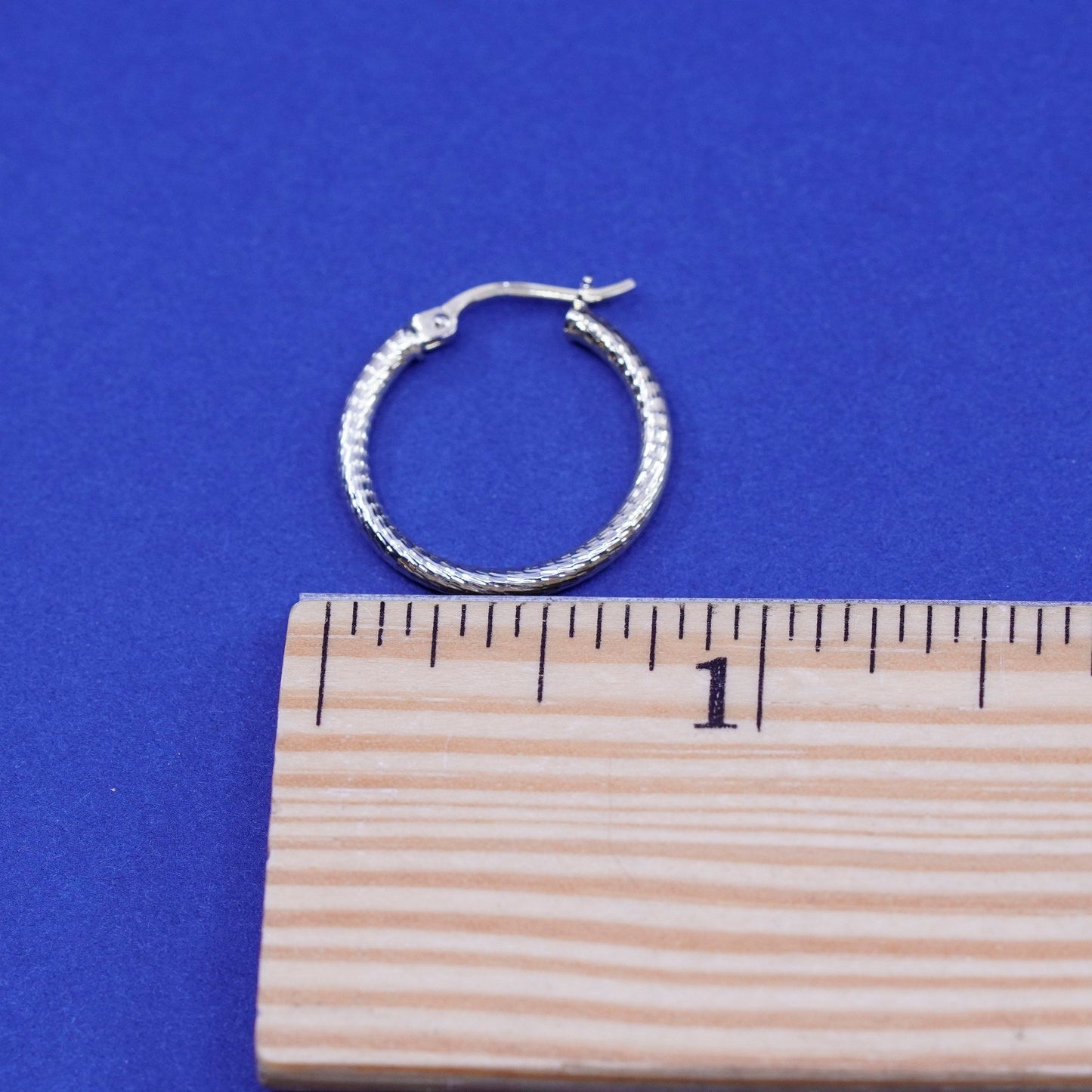 0.75”, vintage vermeil gold over Sterling silver hoop earrings italy 925 huggie