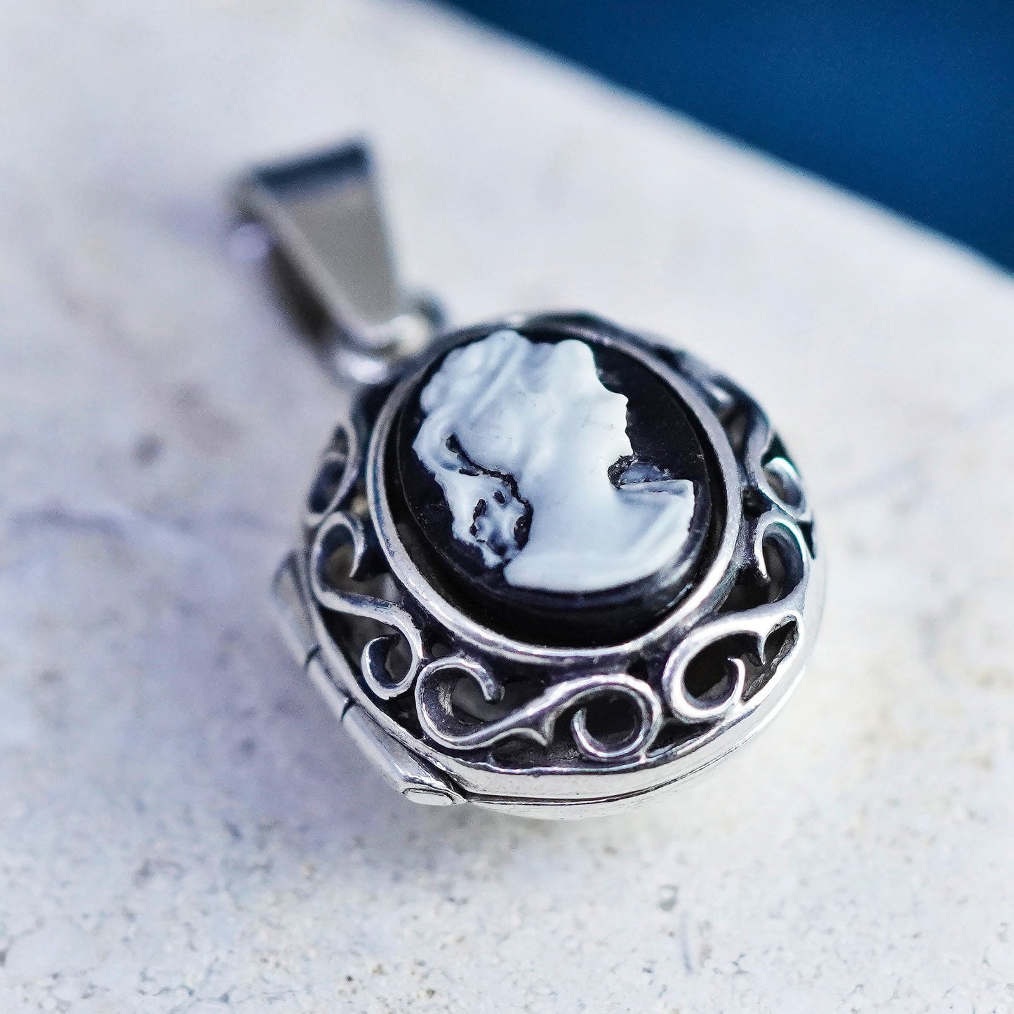 Vintage Sterling silver handmade pendant, 925 prayer locket with agate cameo