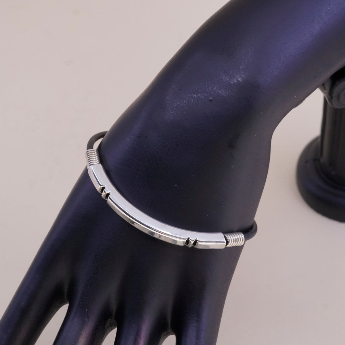 7”, Vintage black rubber chain with sterling 925 silver bar,