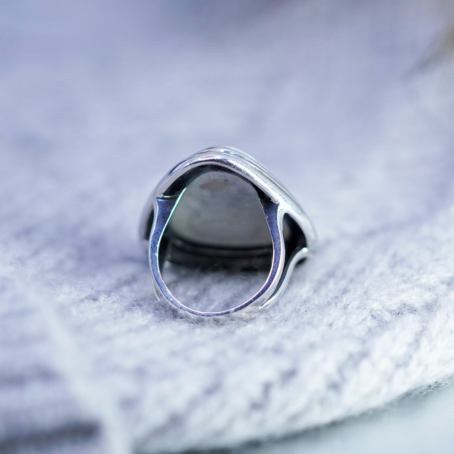 Size 5, vintage Sterling 925 silver handmade ring with triangular howlite