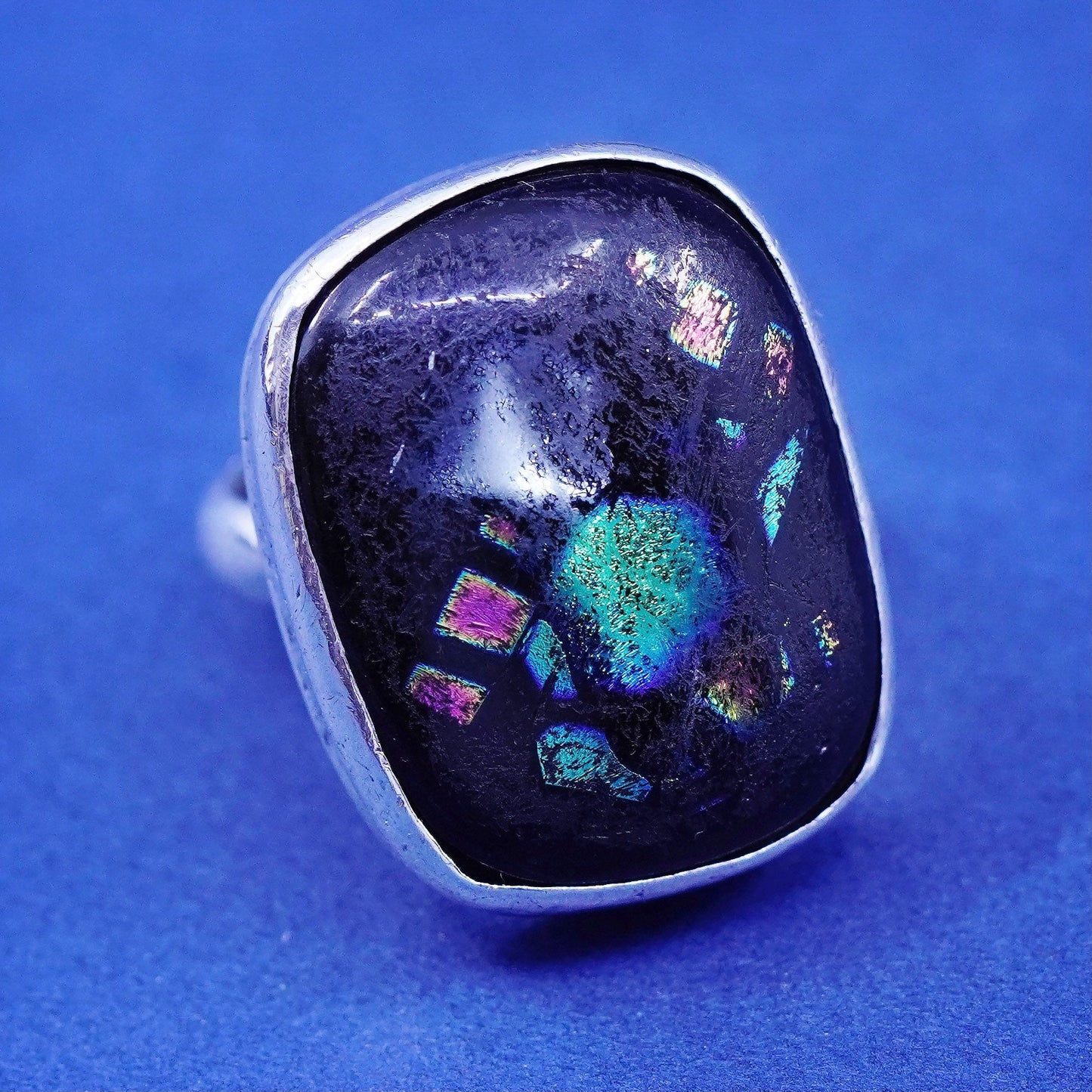 Size 4, vintage Sterling 925 silver handmade ring with foiled glass