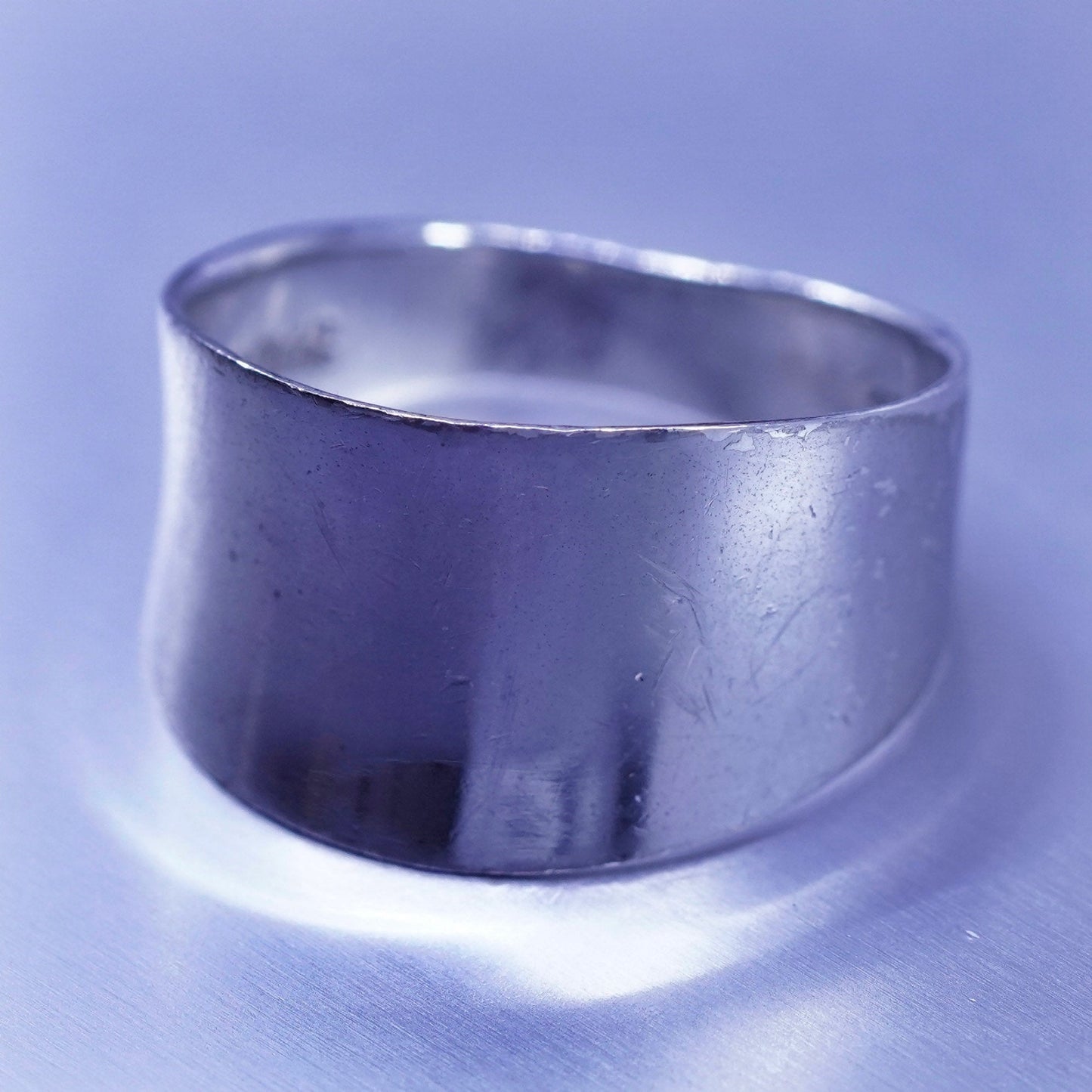 Size 8.25, vintage Sterling 925 silver handmade ring, modern infinity band
