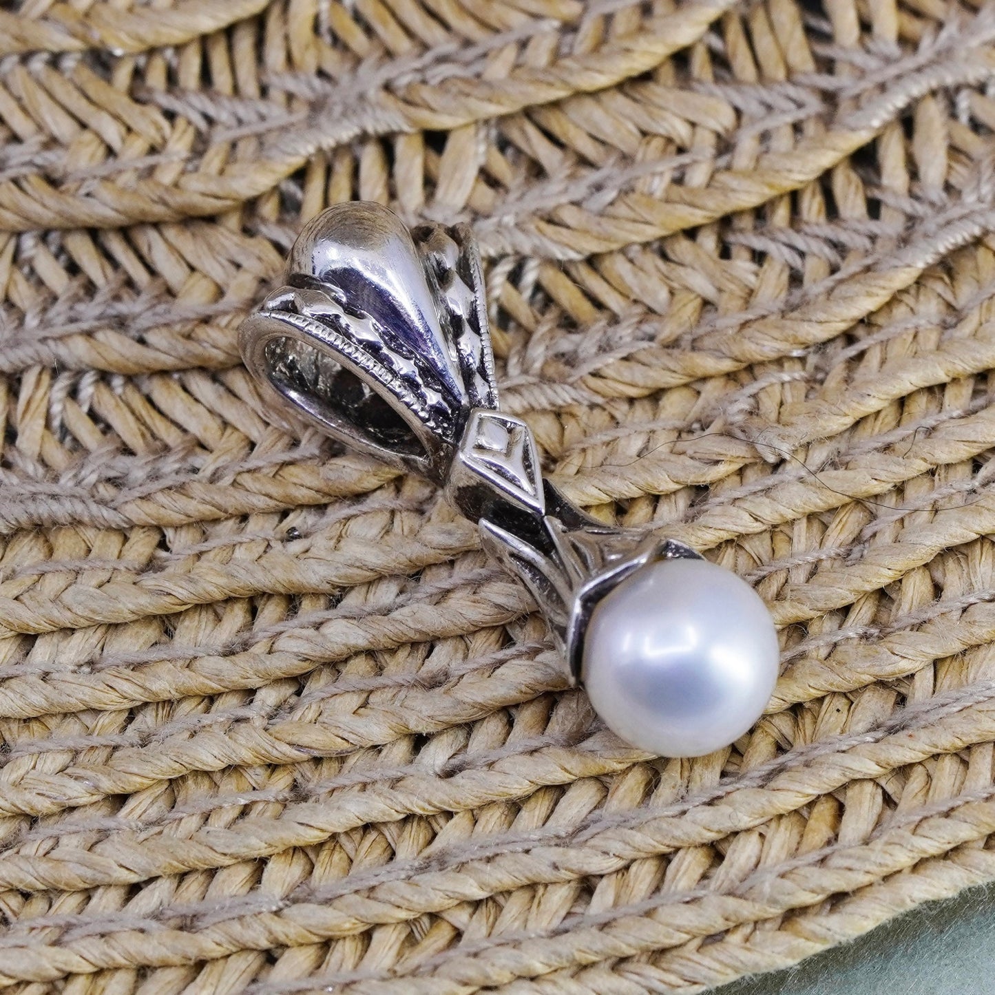 Vintage designer Sterling 925 silver handmade pendant with pearl