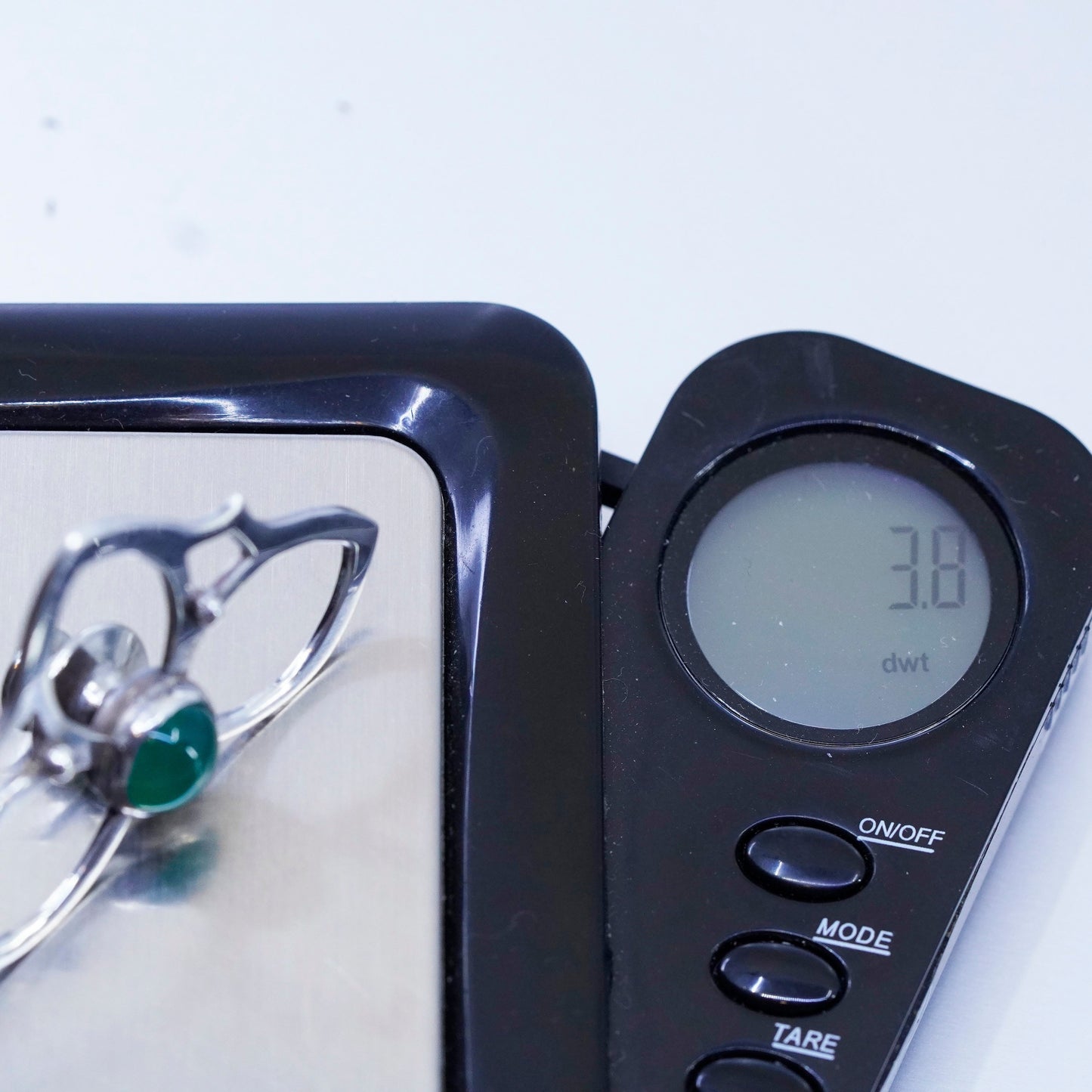 Vintage Sterling 925 silver handmade brooch pin with emerald
