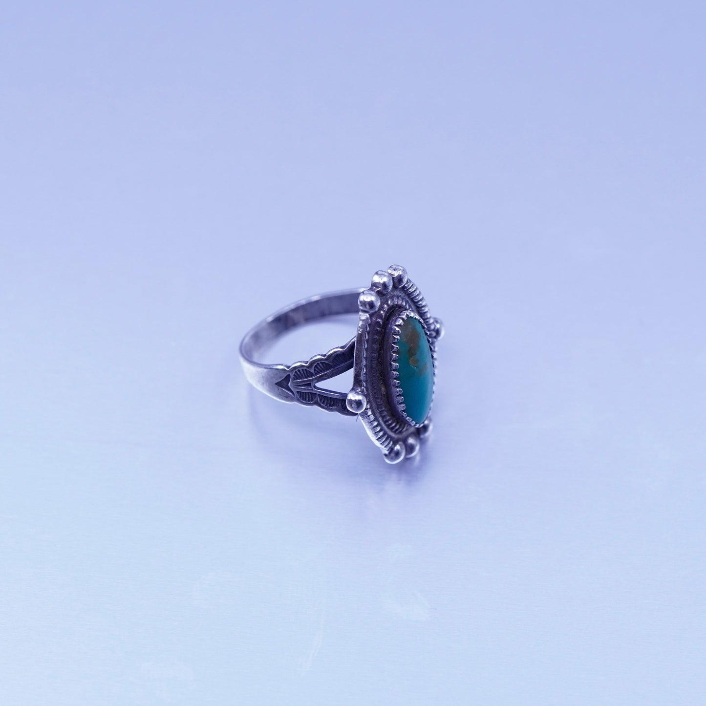 Size 5, Native American navajo Sterling 925 silver handmade ring with turquoise