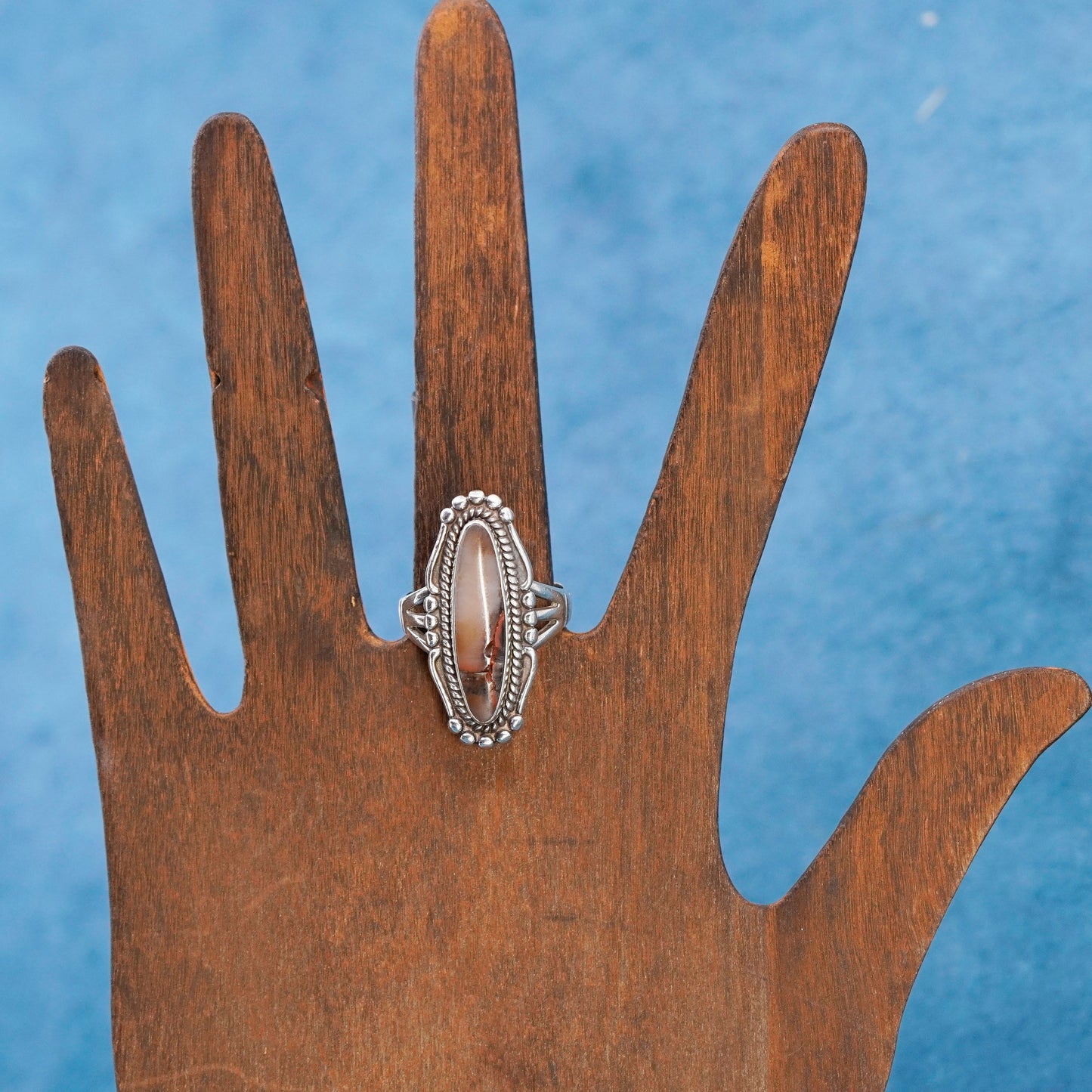 Size 7.25, vintage Sterling 925 silver handmade ring w/ lace agate beads Around