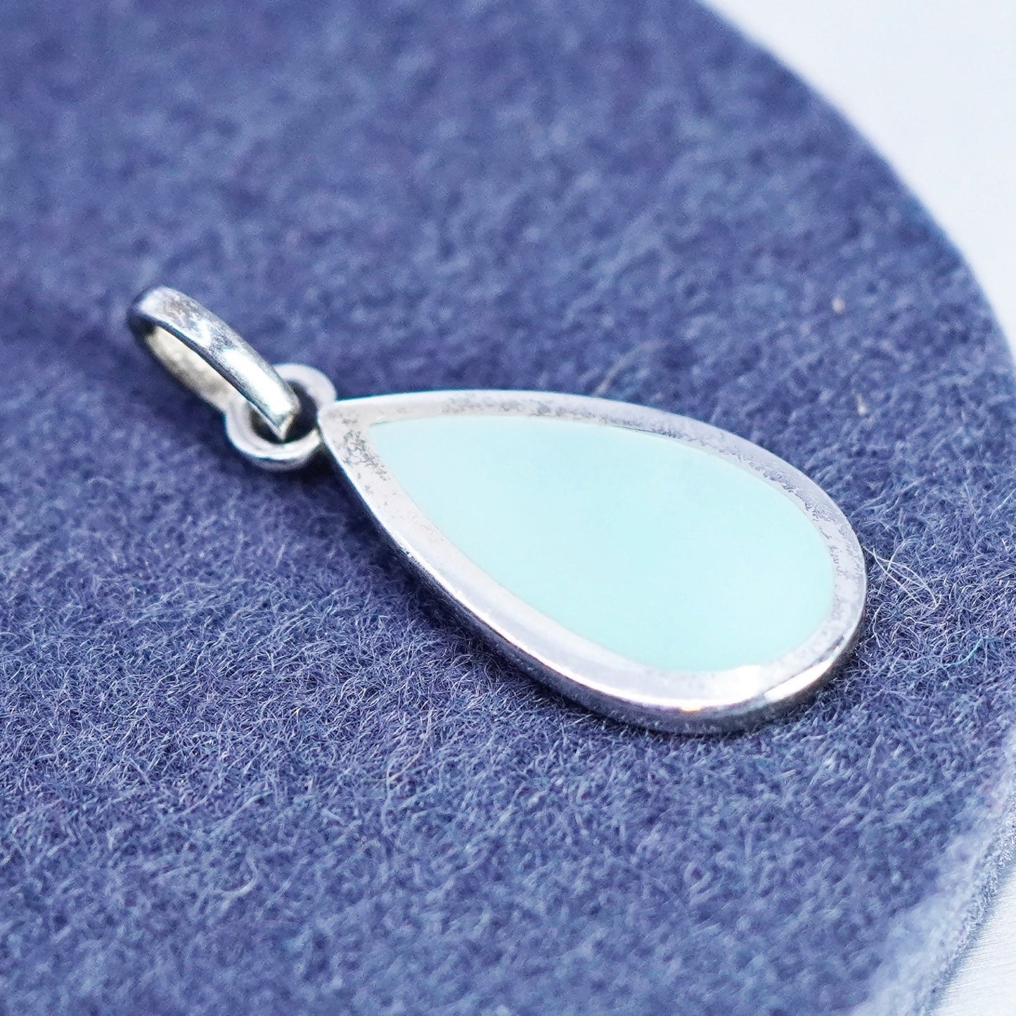 Vintage sterling 925 silver pendant with oval blue mother of pearl