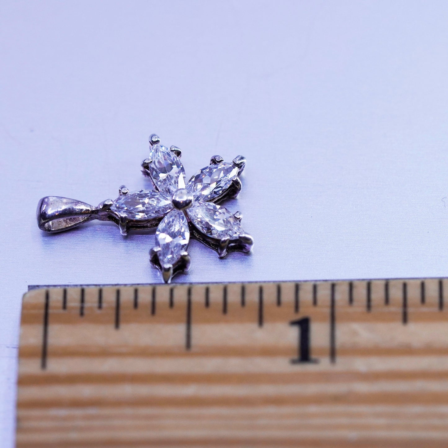 antique sterling 925 silver flower pendant with Cz
