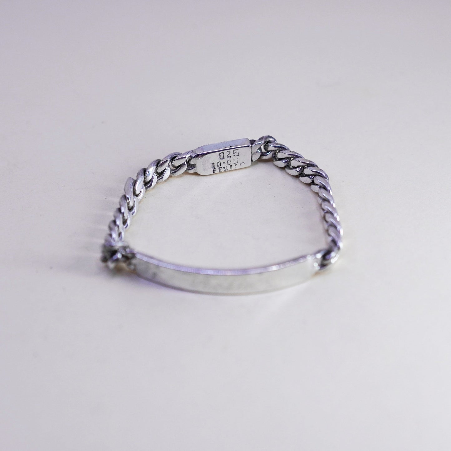 5”, Vintage sterling silver bracelet, 925 curb chain with name “robin” bar tag