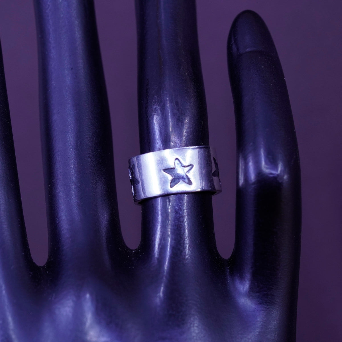 Size 4.25, vintage Mexico Sterling silver handmade ring, 925 relief star band