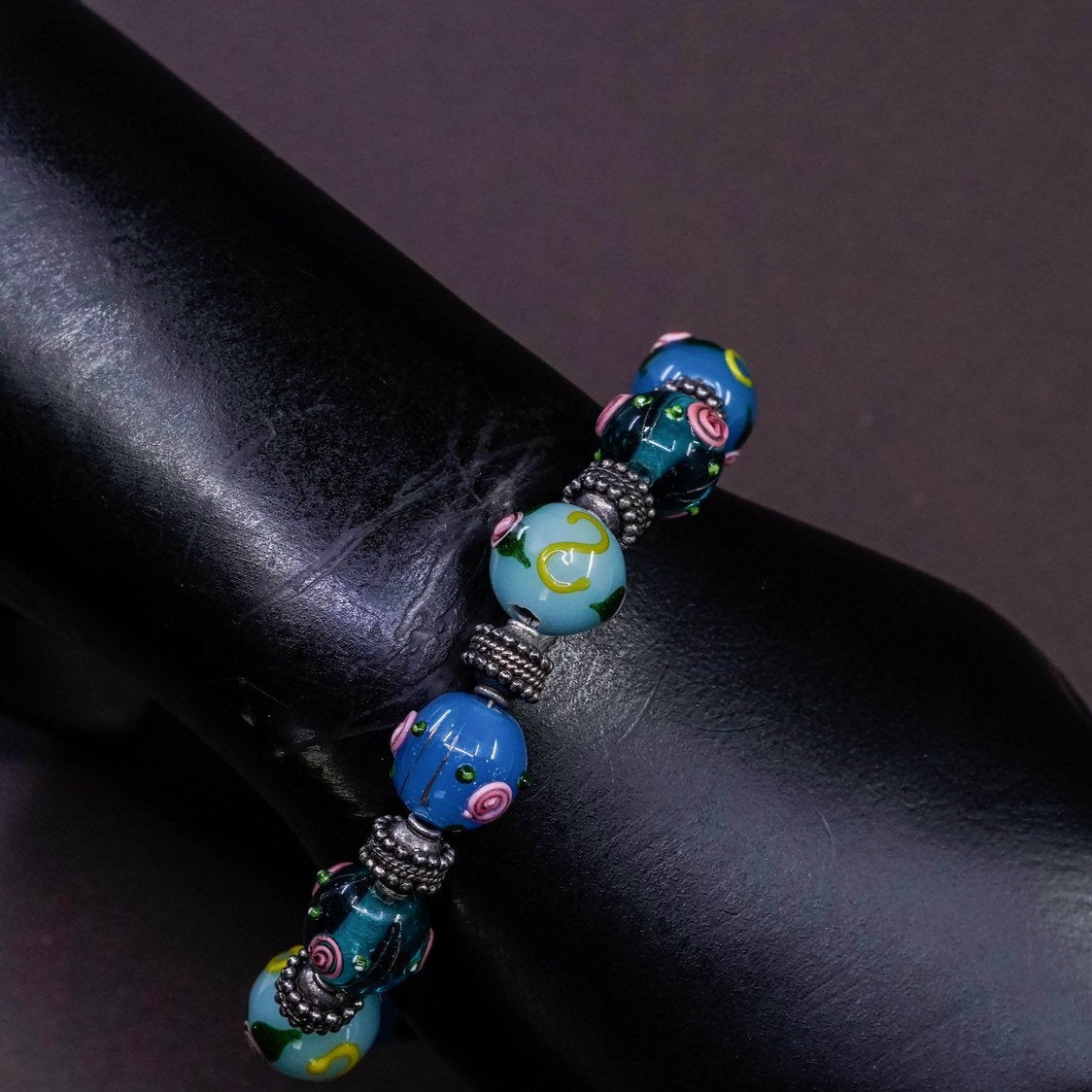 6.25", vtg Sterling 925 silver handmade bracelet, artisan glass beads w/ flower
