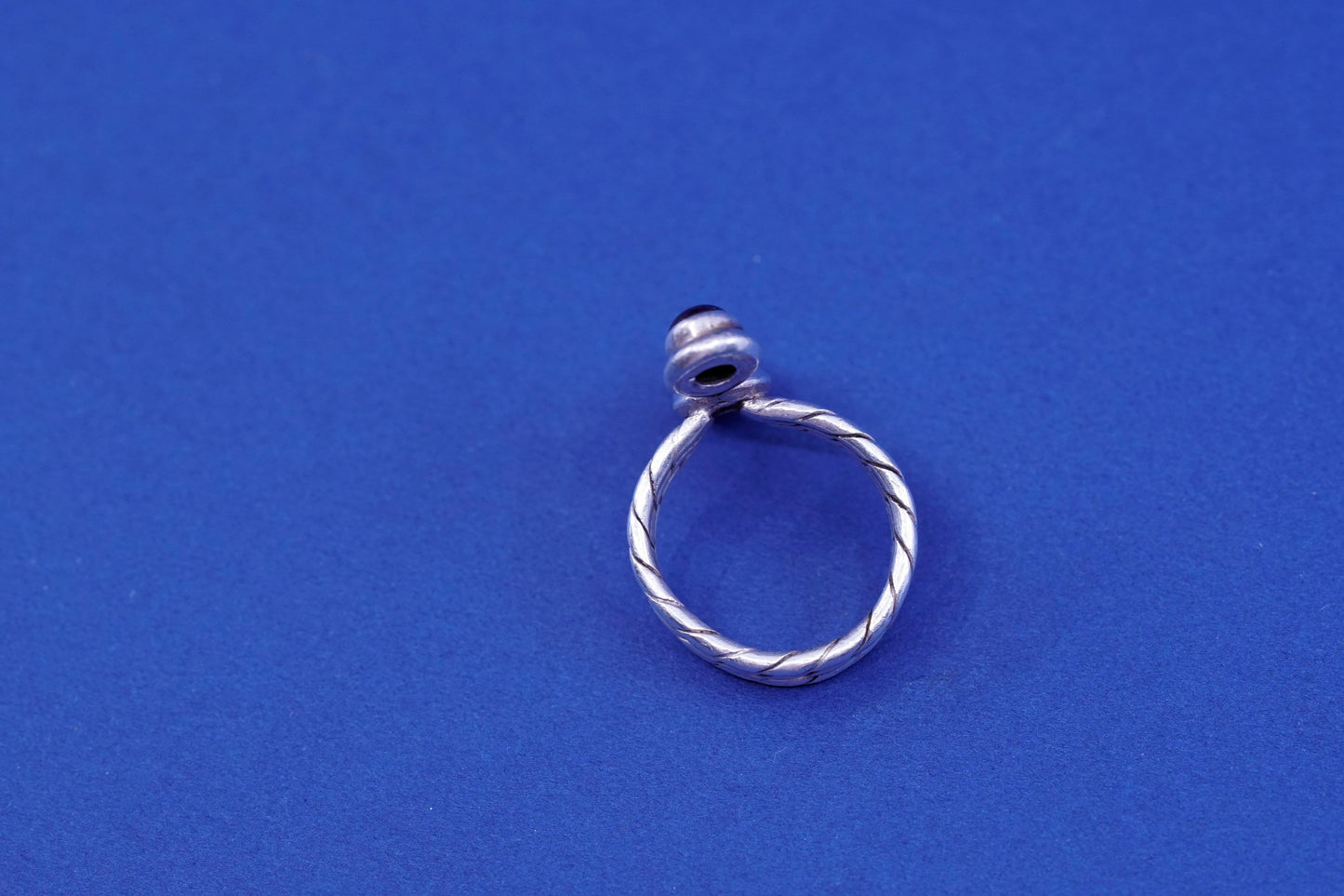 Size 6.25, vintage Sterling 925 silver handmade ring with garnet