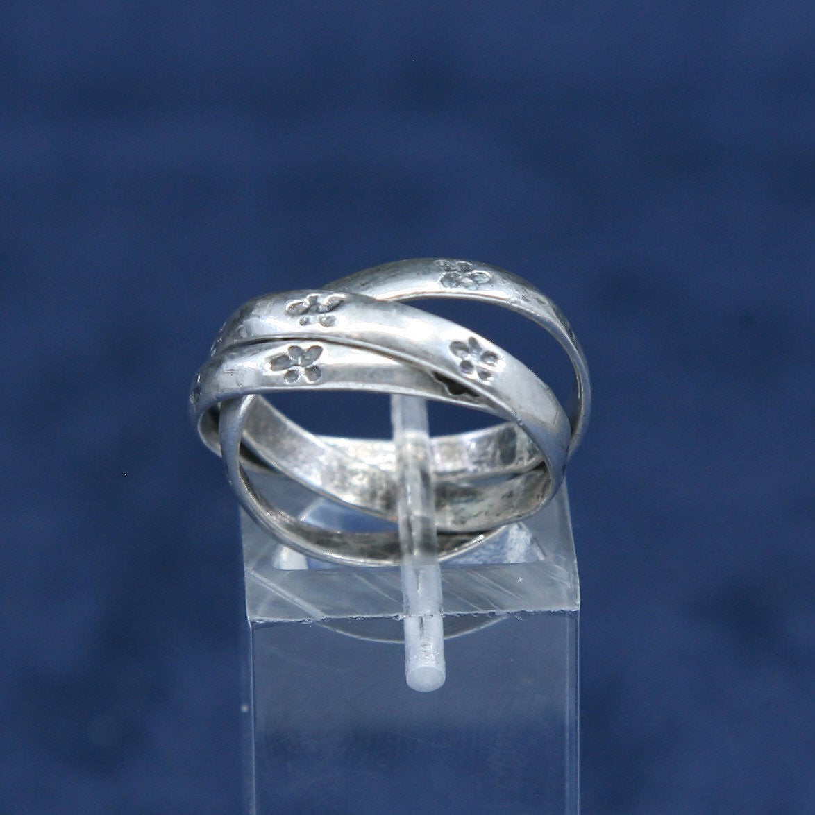 sz 6.25, Sterling silver handmade ring, 925 entwined band w/ flower engraved