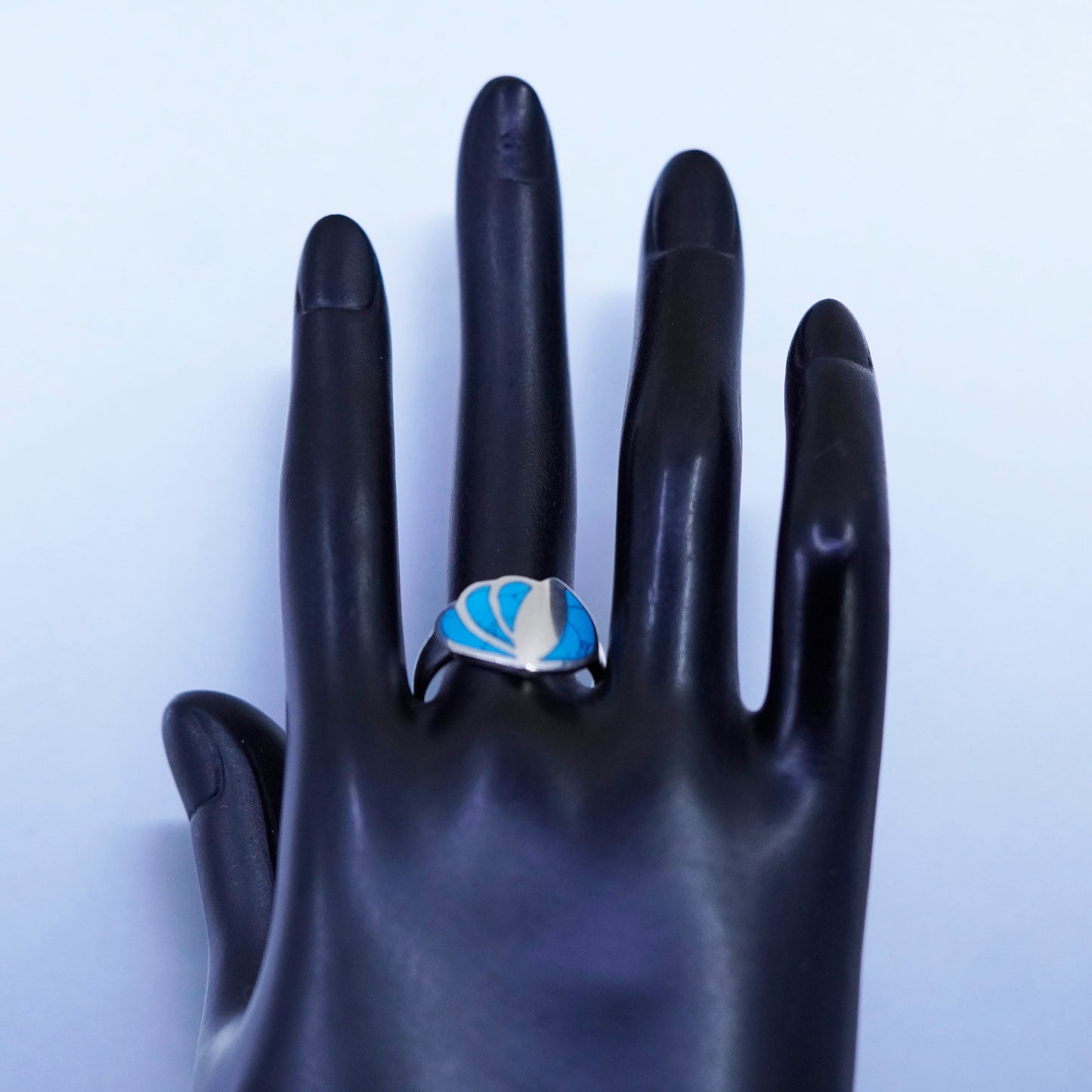 Size 9, Native American navajo Sterling 925 silver handmade ring with turquoise