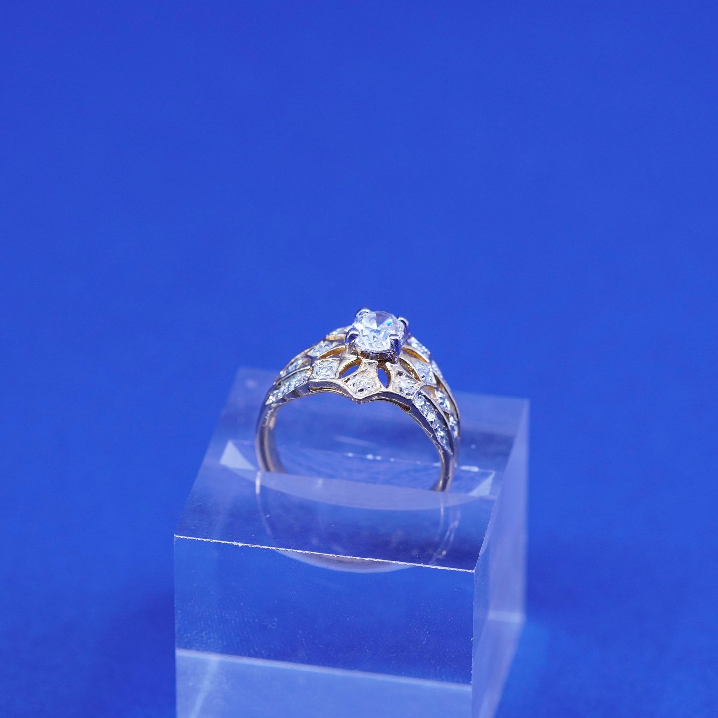 Size 6.75, Sterling silver ring, vermeil gold over 925 snowflake with crystal