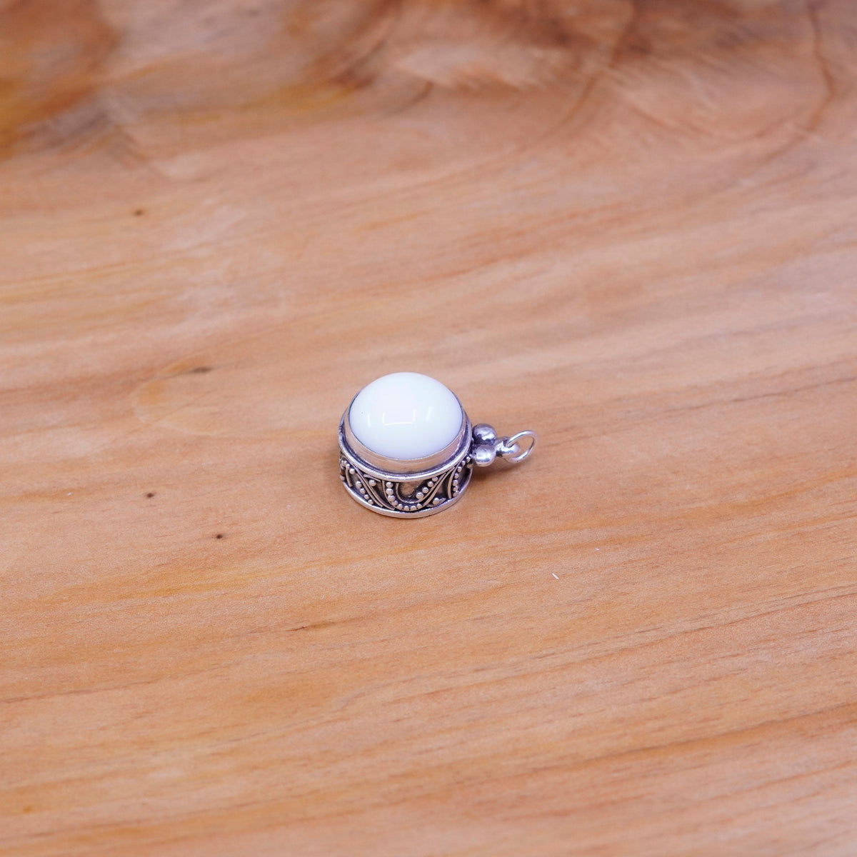 Vintage Sterling 925 Silver Handmade Pendant with moonstone