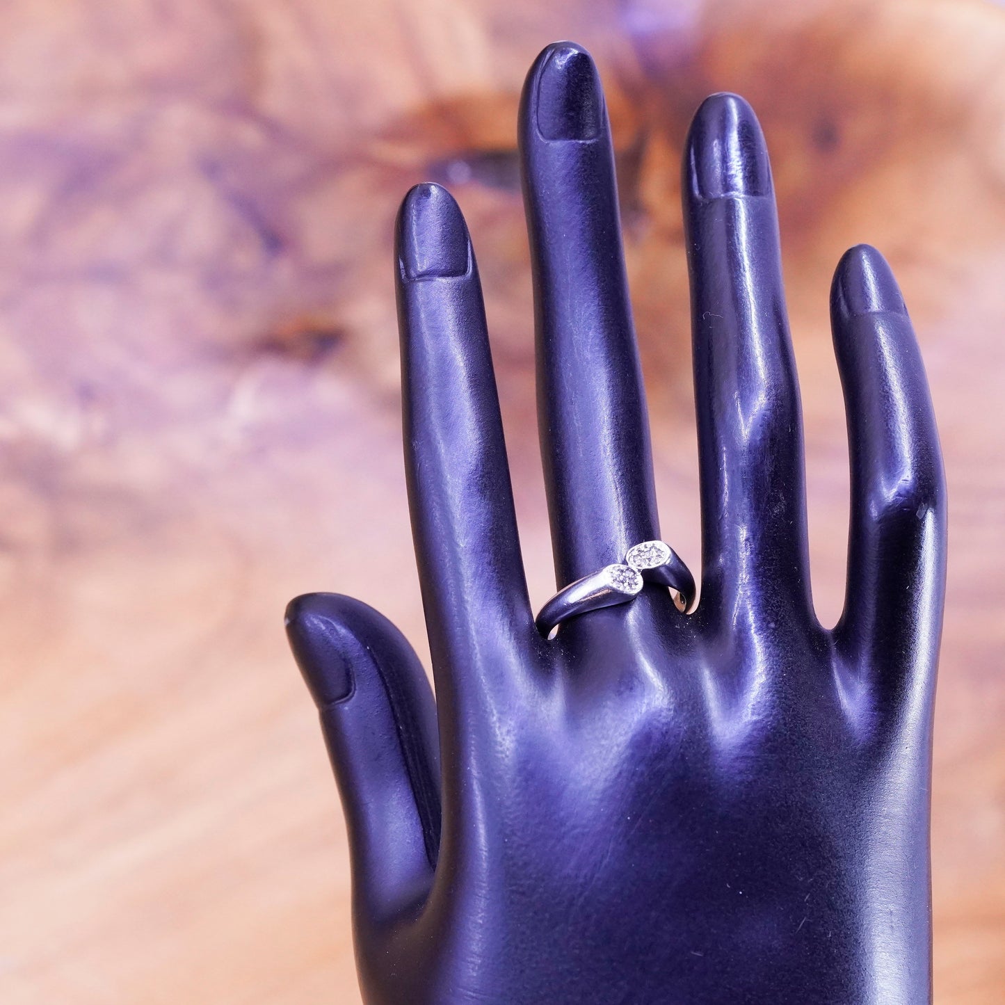 Size 7.25, vintage sterling 925 silver ring with genuine diamond inlay