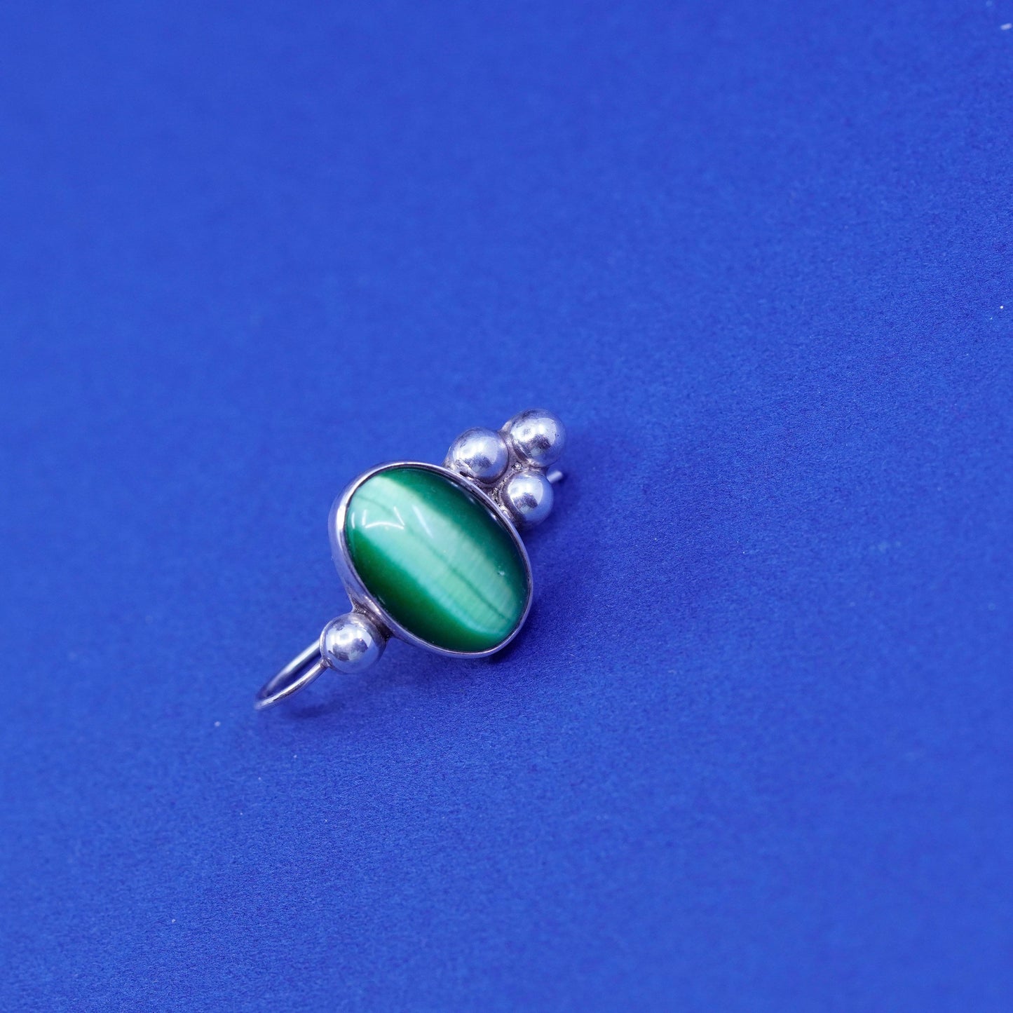 Sterling silver handmade earrings, mexico 925 with lime green cats eye and bead