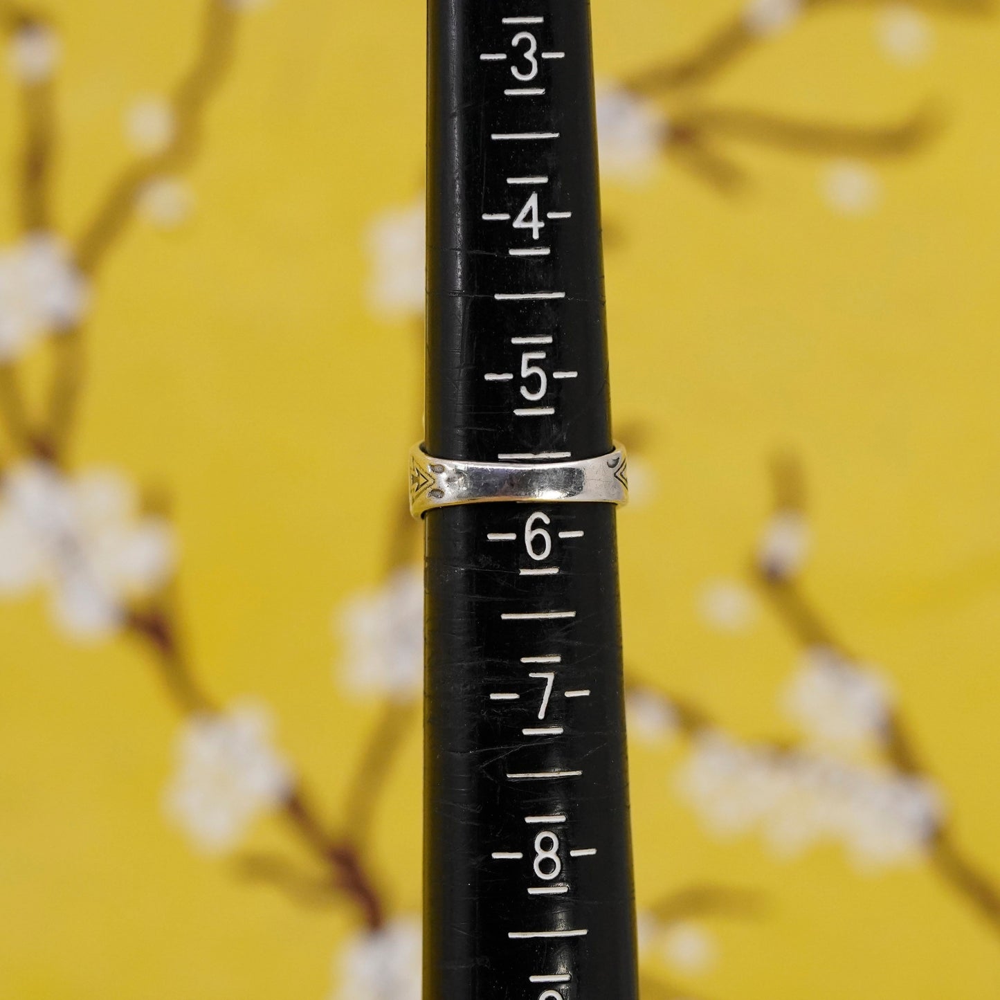 Size 5.5, Sterling 925 silver ring, Native American, Navajo dragon breath glass