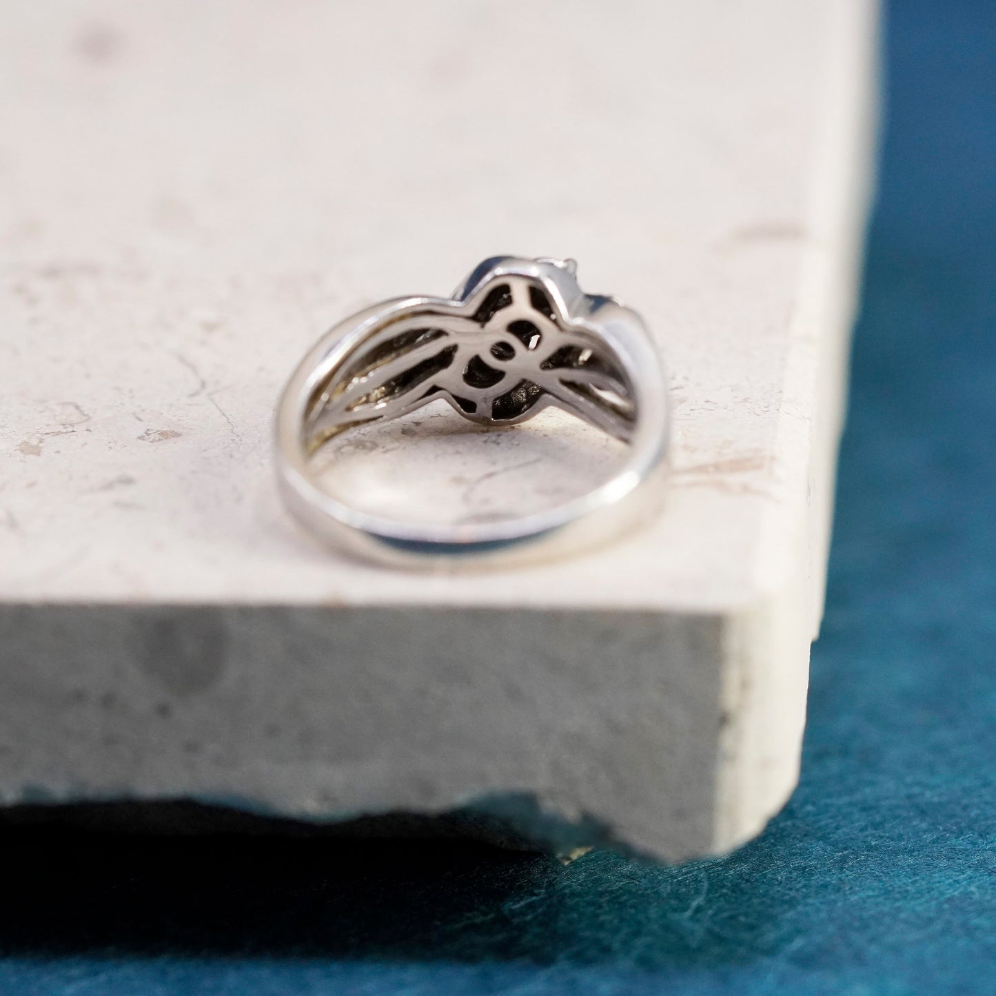Size 7, vintage Sterling 925 silver handmade ring with genuine diamond