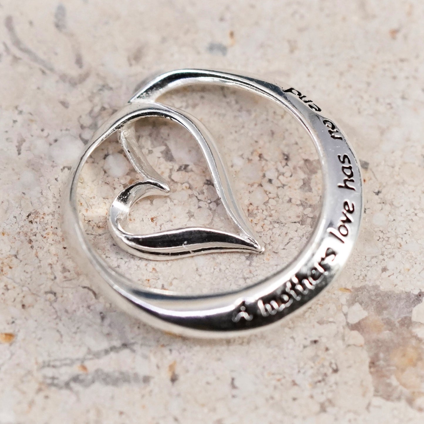 sterling silver pendant, 925 heart charm engraves “a mother love has no end