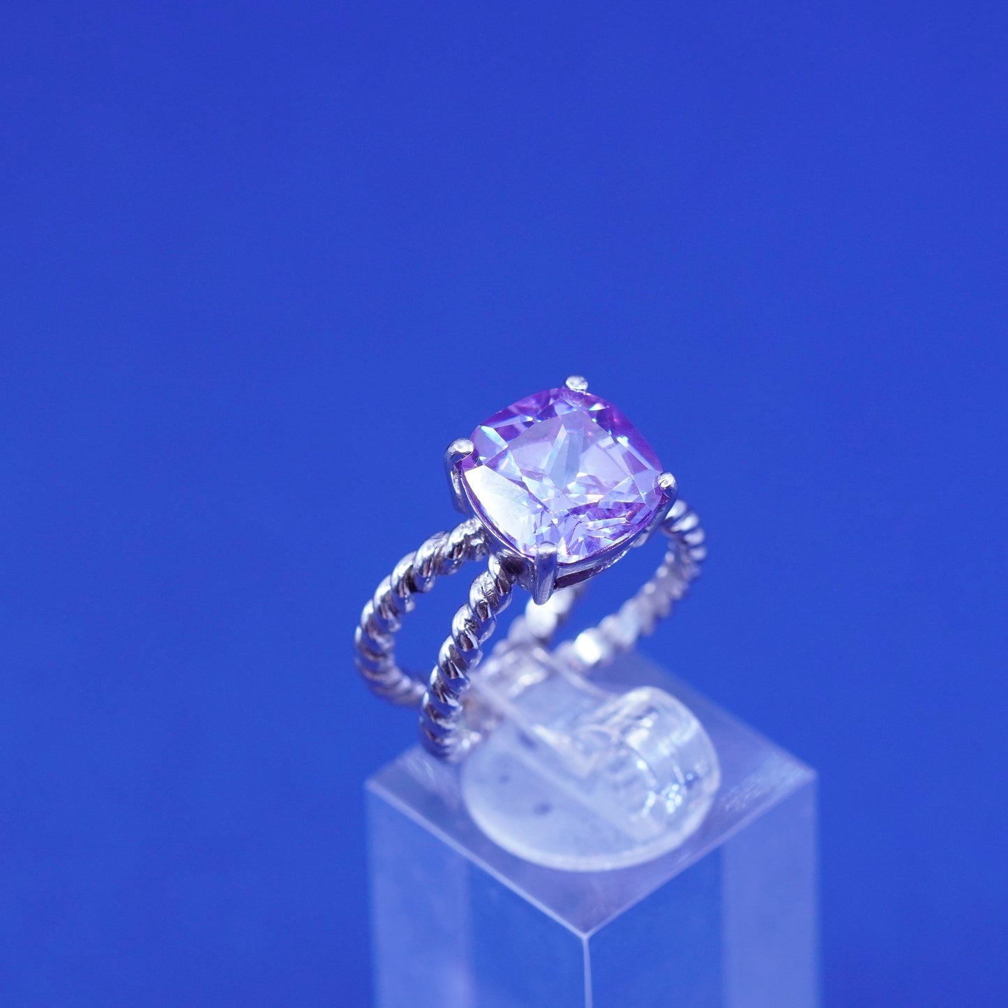 Size 7.5, vintage Sterling 925 silver handmade cable ring with amethyst ring