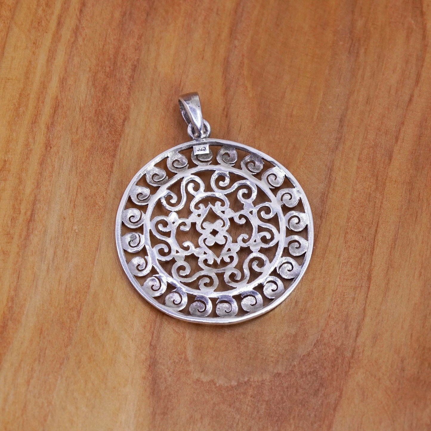 Vintage Sterling silver handmade pendant, 925 circle with Bali filigree details