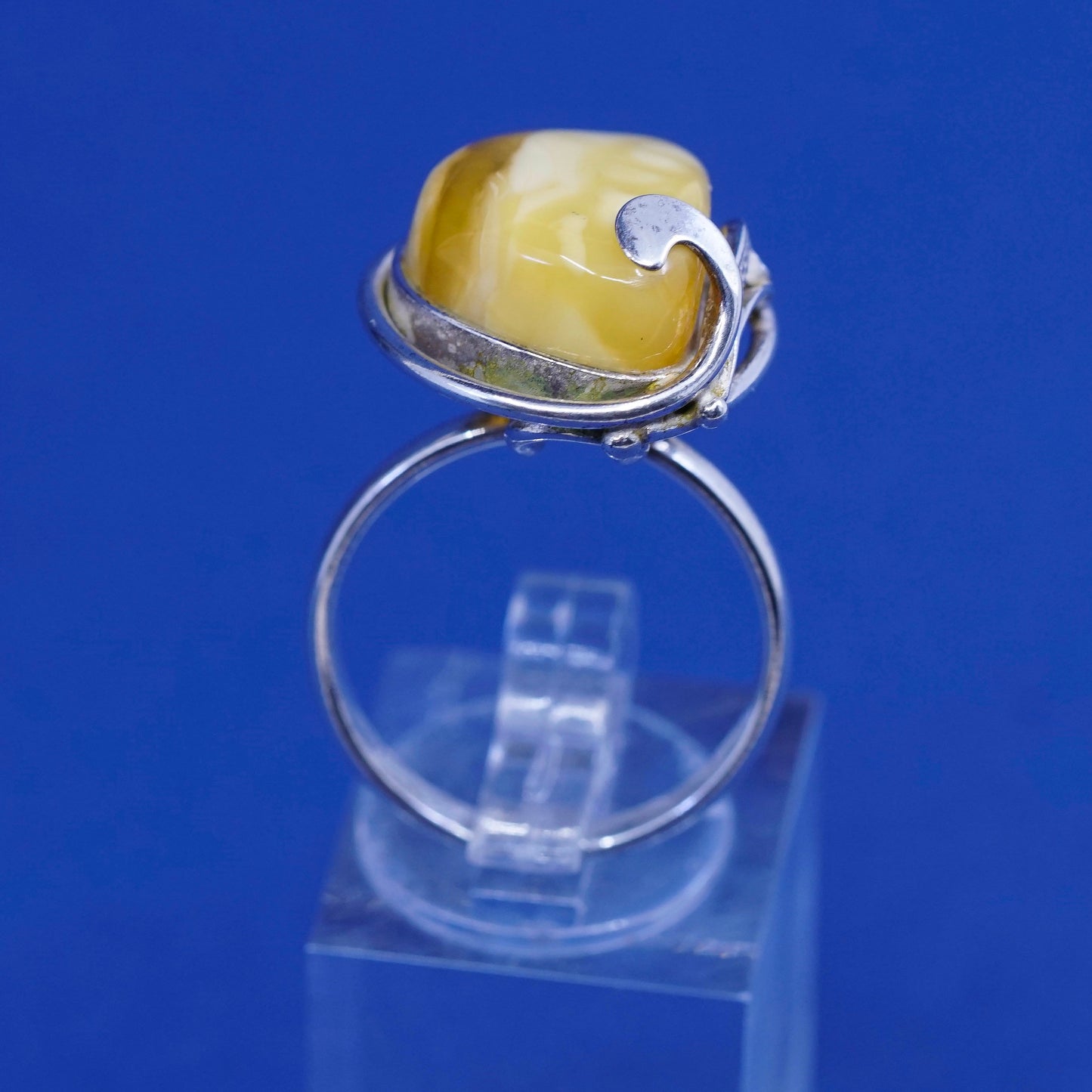 sz 8, Sterling silver handmade ring, Native American, southwestern 925 w/ amber