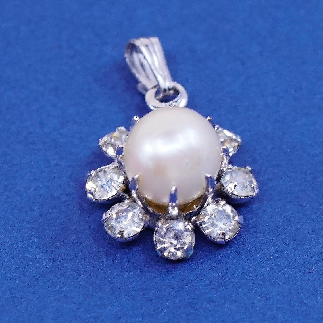 vtg Sterling silver handmade pendant, 925 with Pearl and cz around