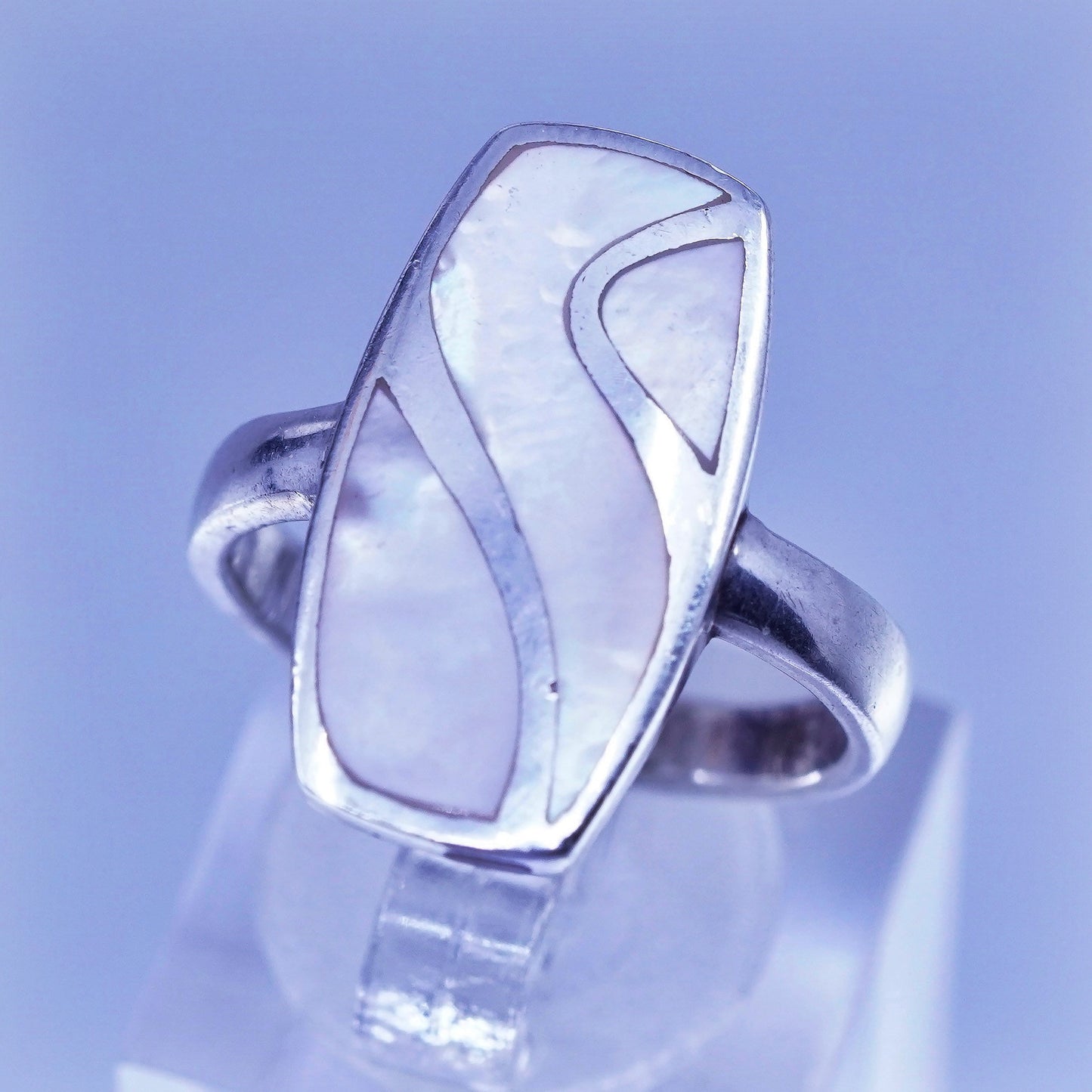 Size 8.25, vintage Sterling 925 silver handmade ring with mother of pearl