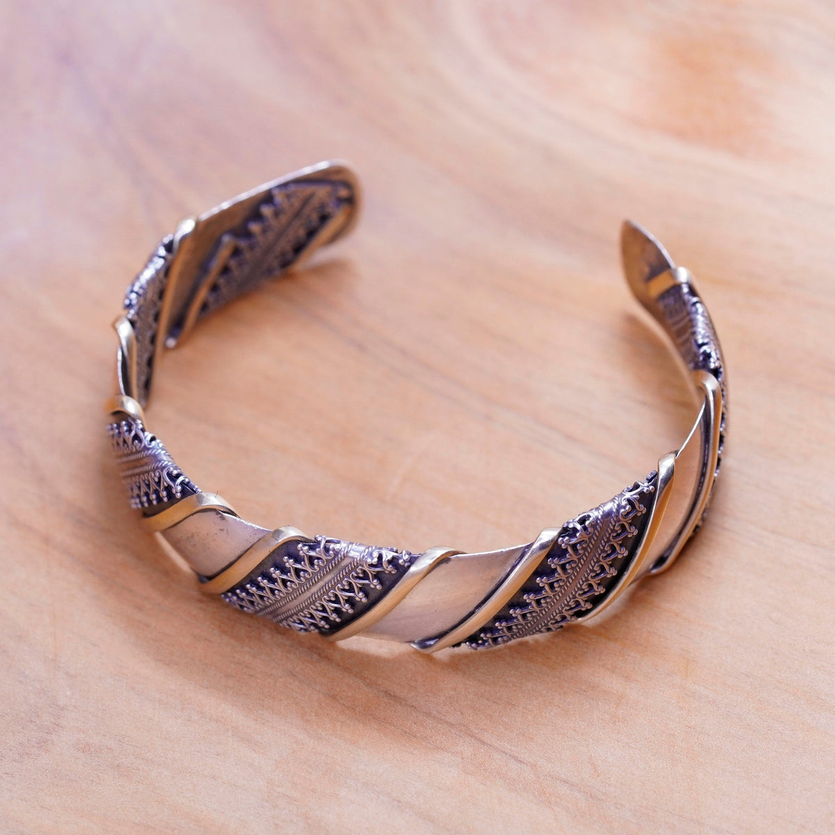 6.5”, mexico two tone Sterling silver handmade bracelet, 925 cuff brass trim