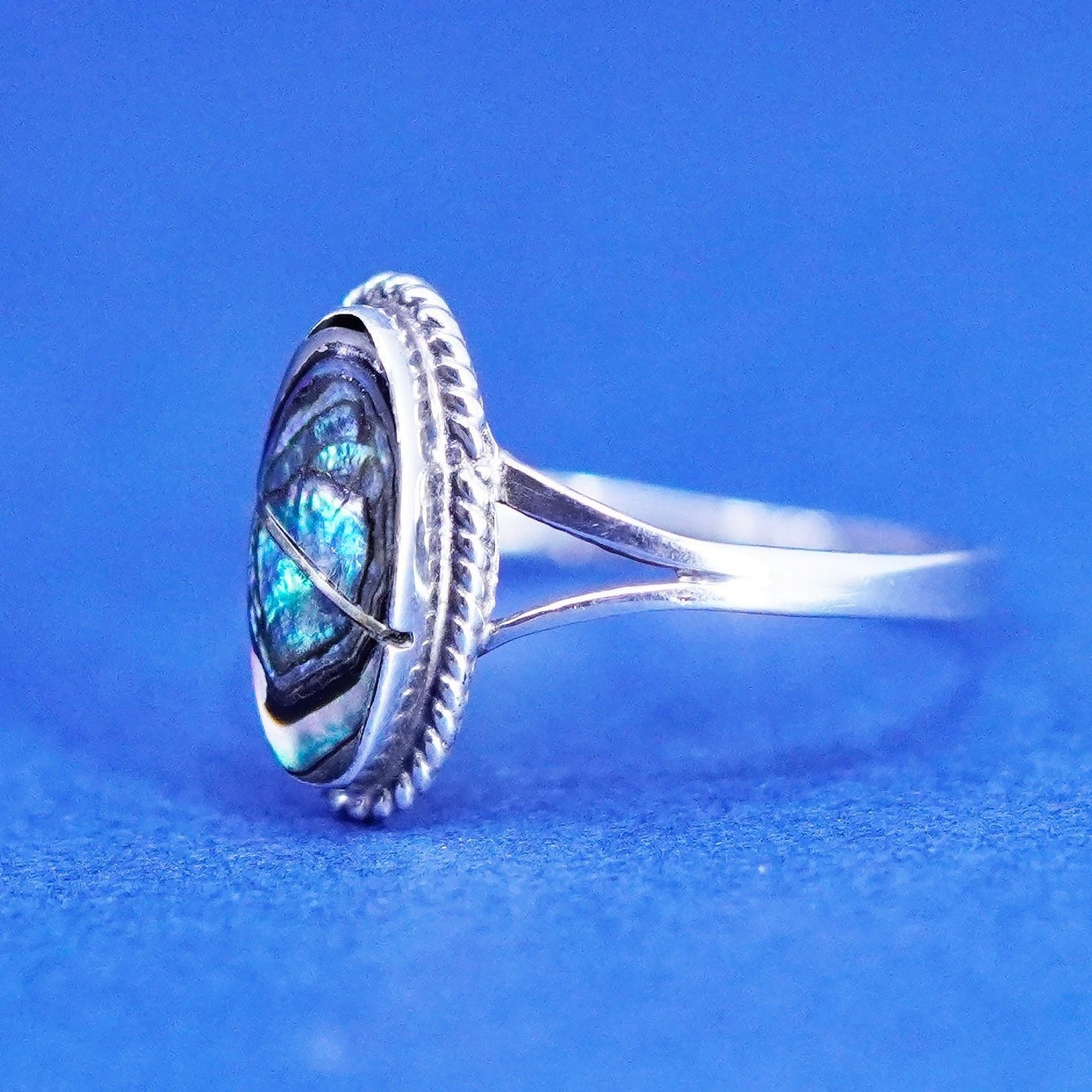 Size 5.5, vintage sterling 925 silver handmade ring with abalone