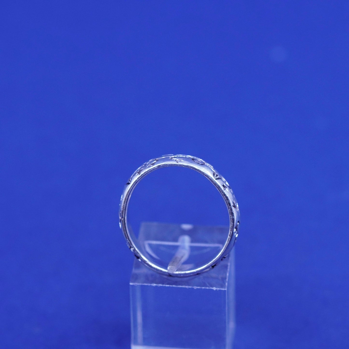 Size 9, vintage sterling silver handmade ring, 925 wide band embossed lizard