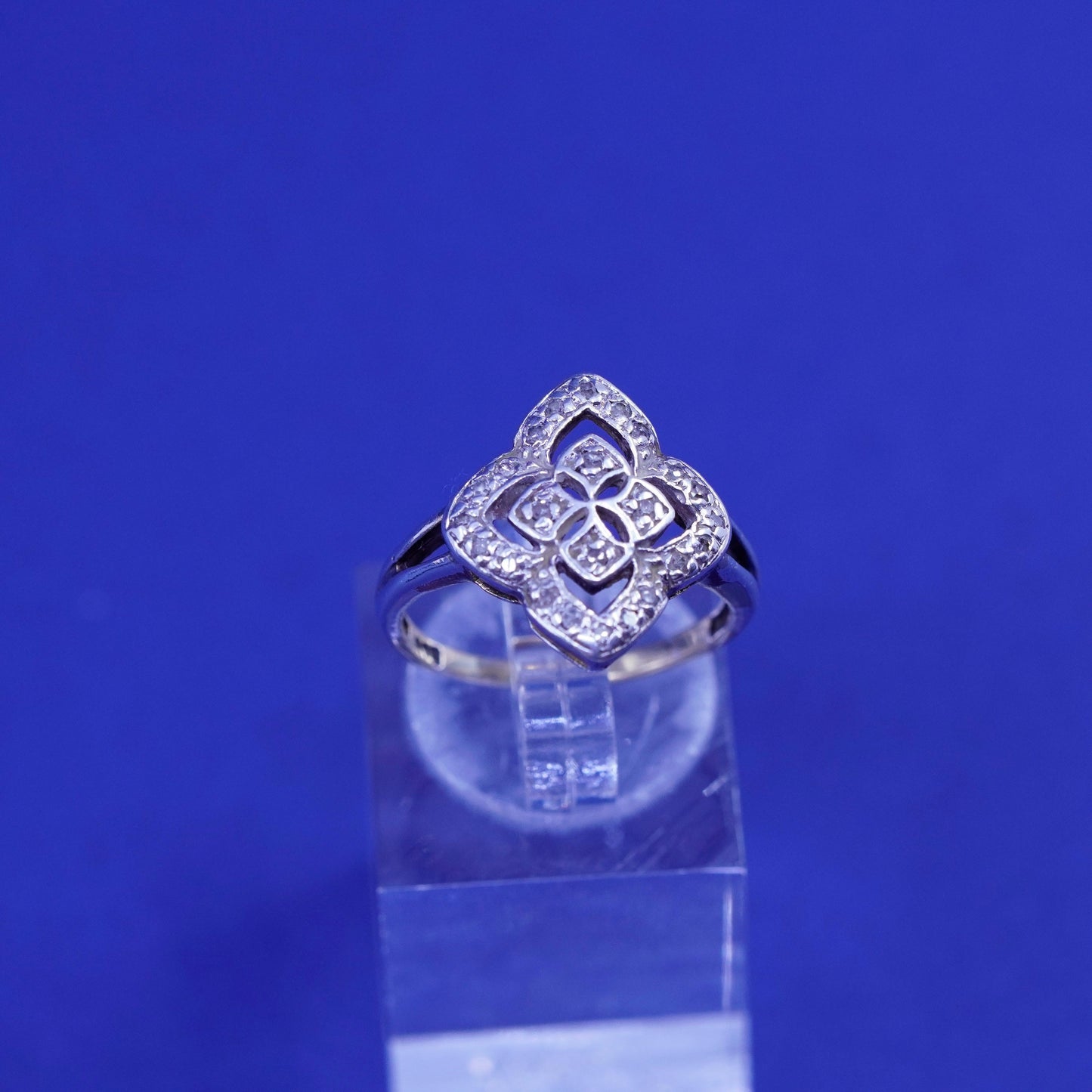 Size 6.25, vintage Sterling 925 silver handmade ring with genuine diamond