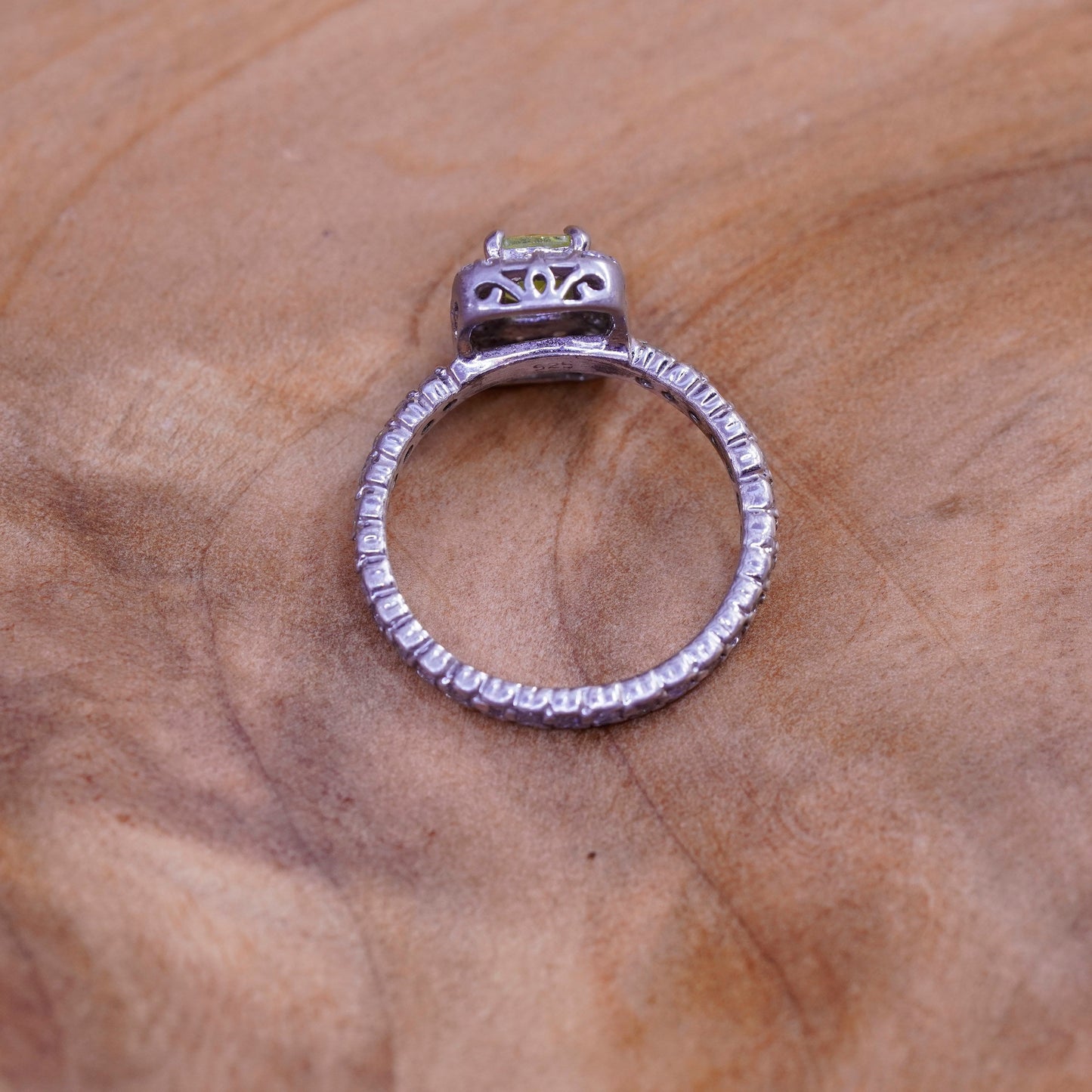 Size 7.5, vintage Sterling 925 silver handmade ring with peridot and cz